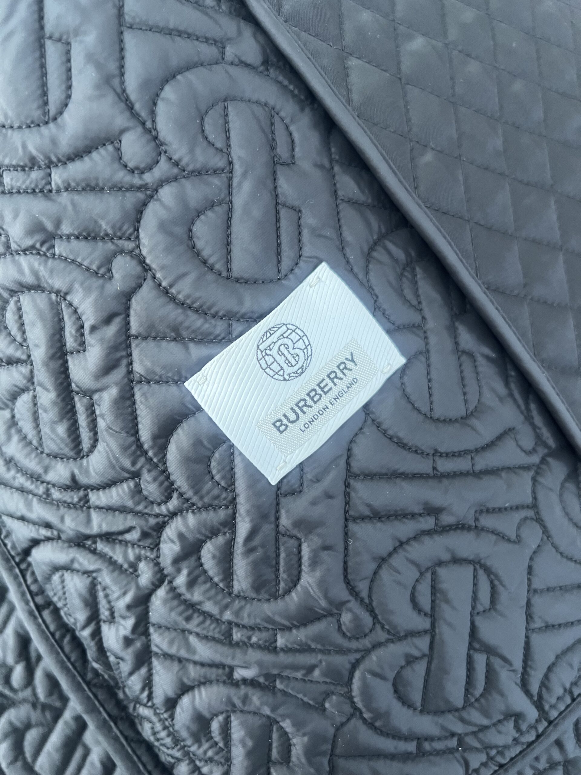 Burberry jacket | LOOP-Marktplatz