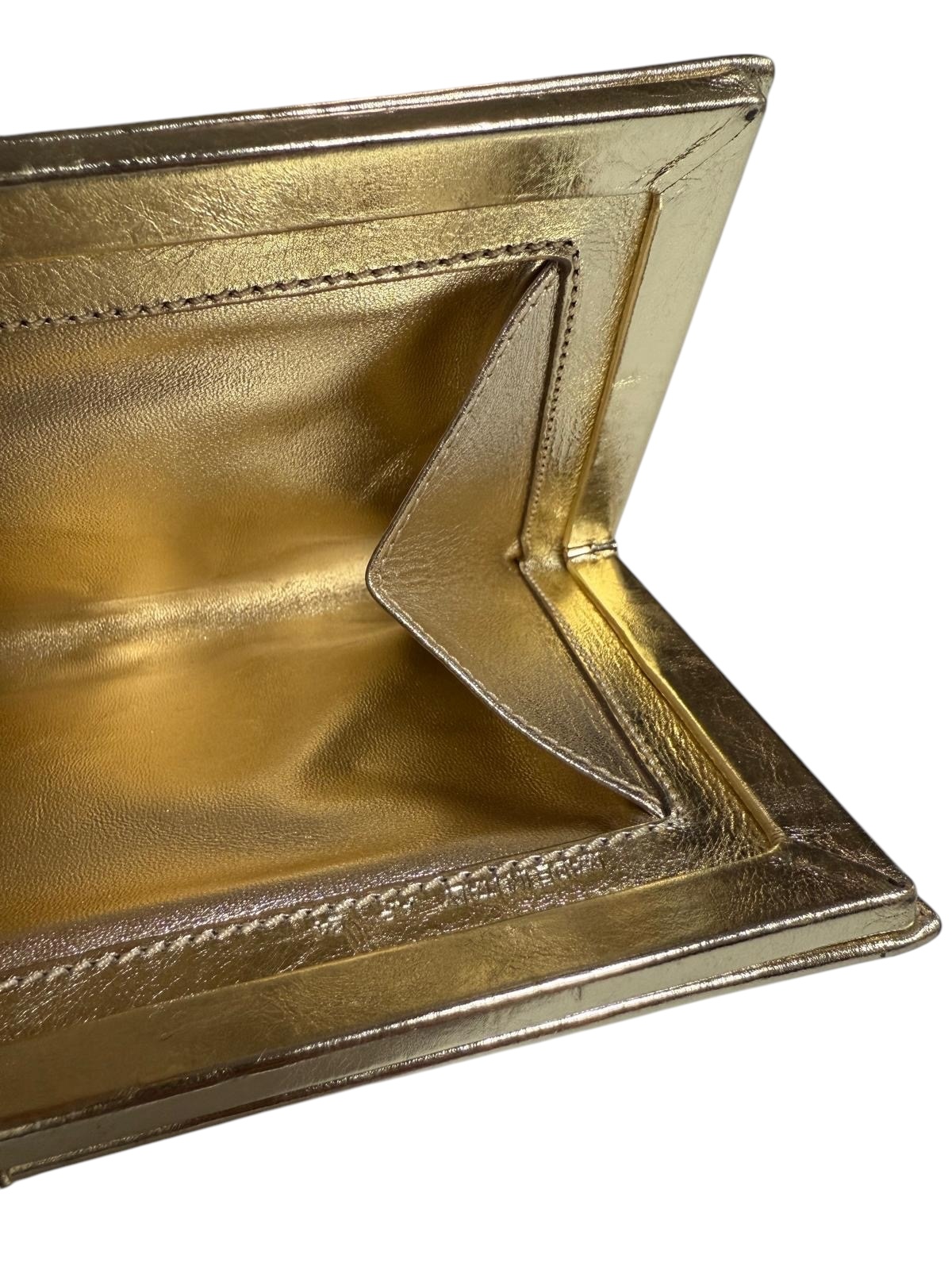 Roger Vivier clutch | LOOP-Marktplatz