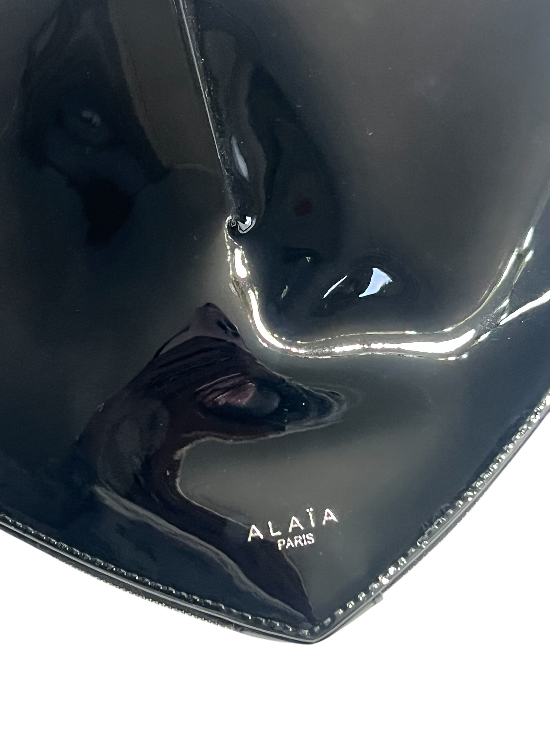 Alaïa Heart Bag