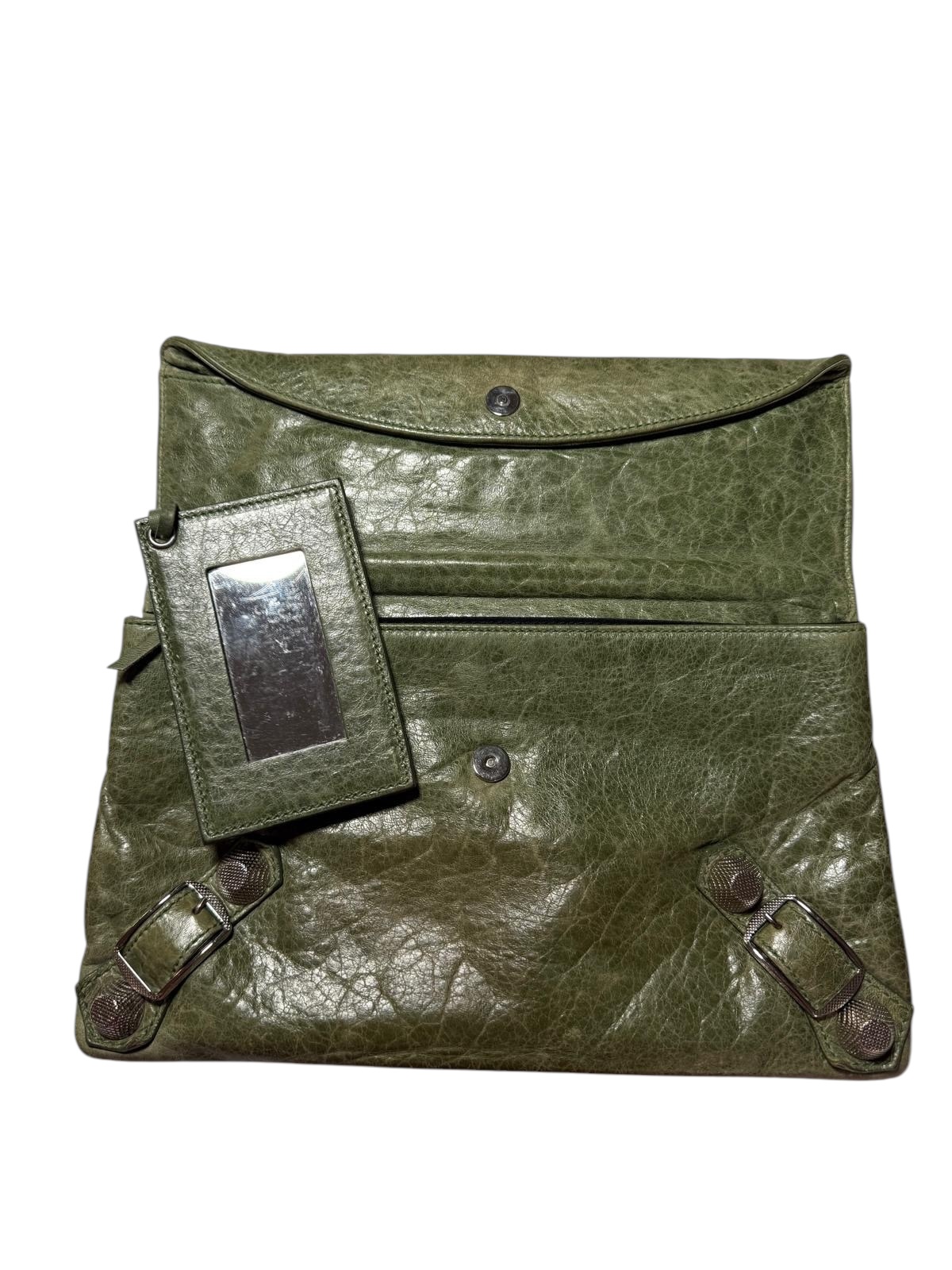 Balenciaga clutch | LOOP Marketplace