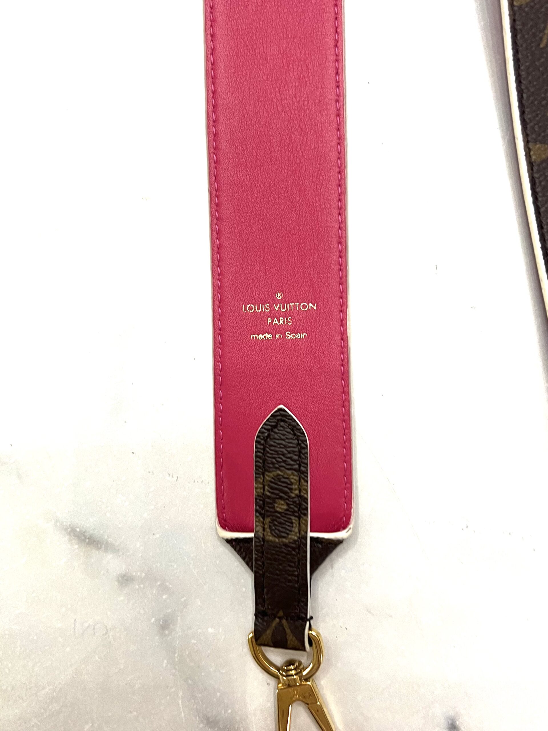 Louis Vuitton shoulder strap | LOOP-Marktplatz