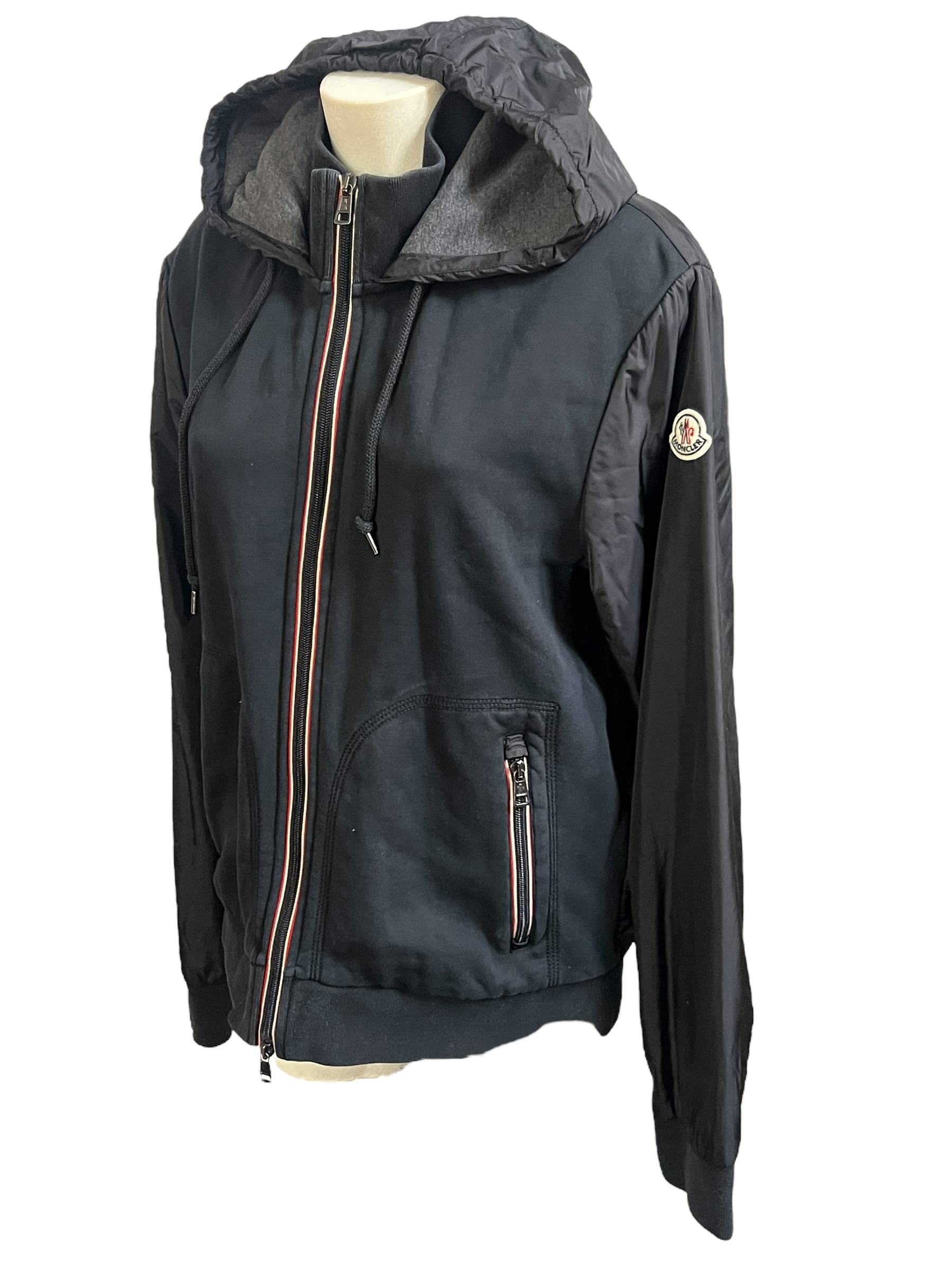 Moncler vest | LOOP Marketplace