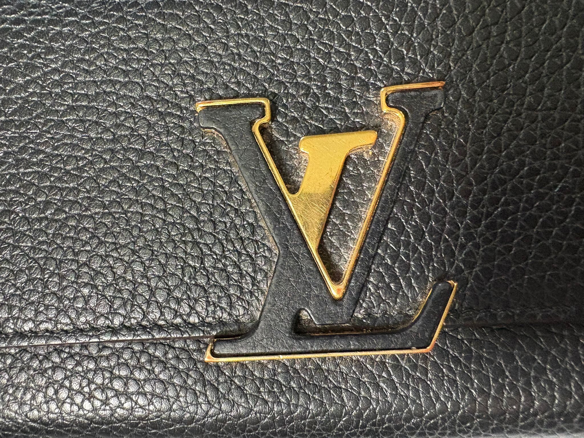 Louis Vuitton Capucines Wallet | LOOP-Marktplatz