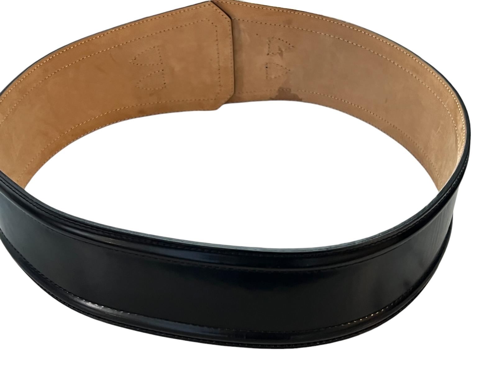 Burberry leather belt | LOOP Marketplace