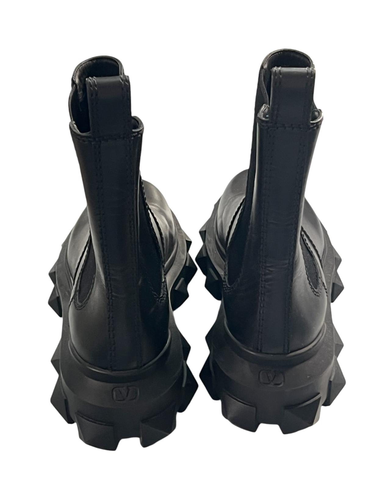 Black leather Valentino ankle boots