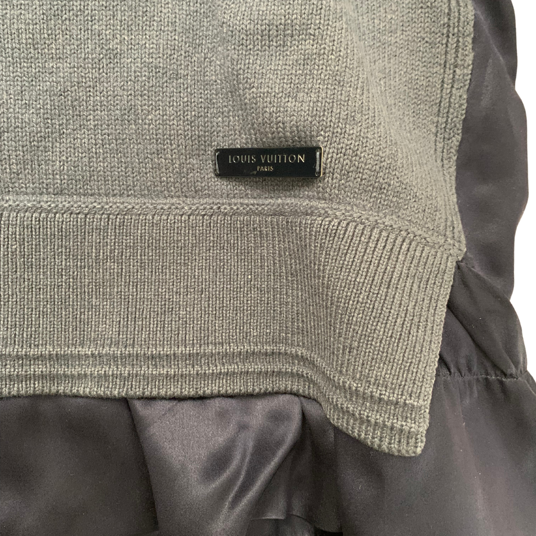 Louis Vuitton gray/navy blue sweater