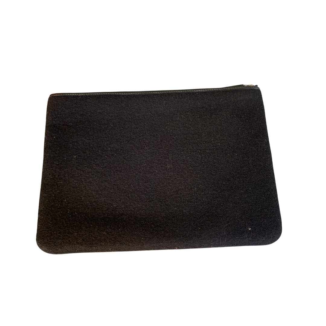 Black Chanel clutch | LOOP Marketplace