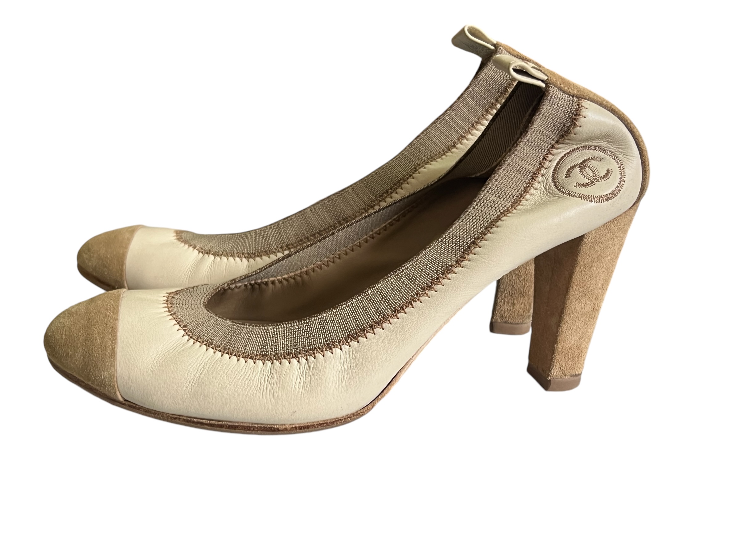 Chanel two-tone suede pumps | LOOP-Marktplatz