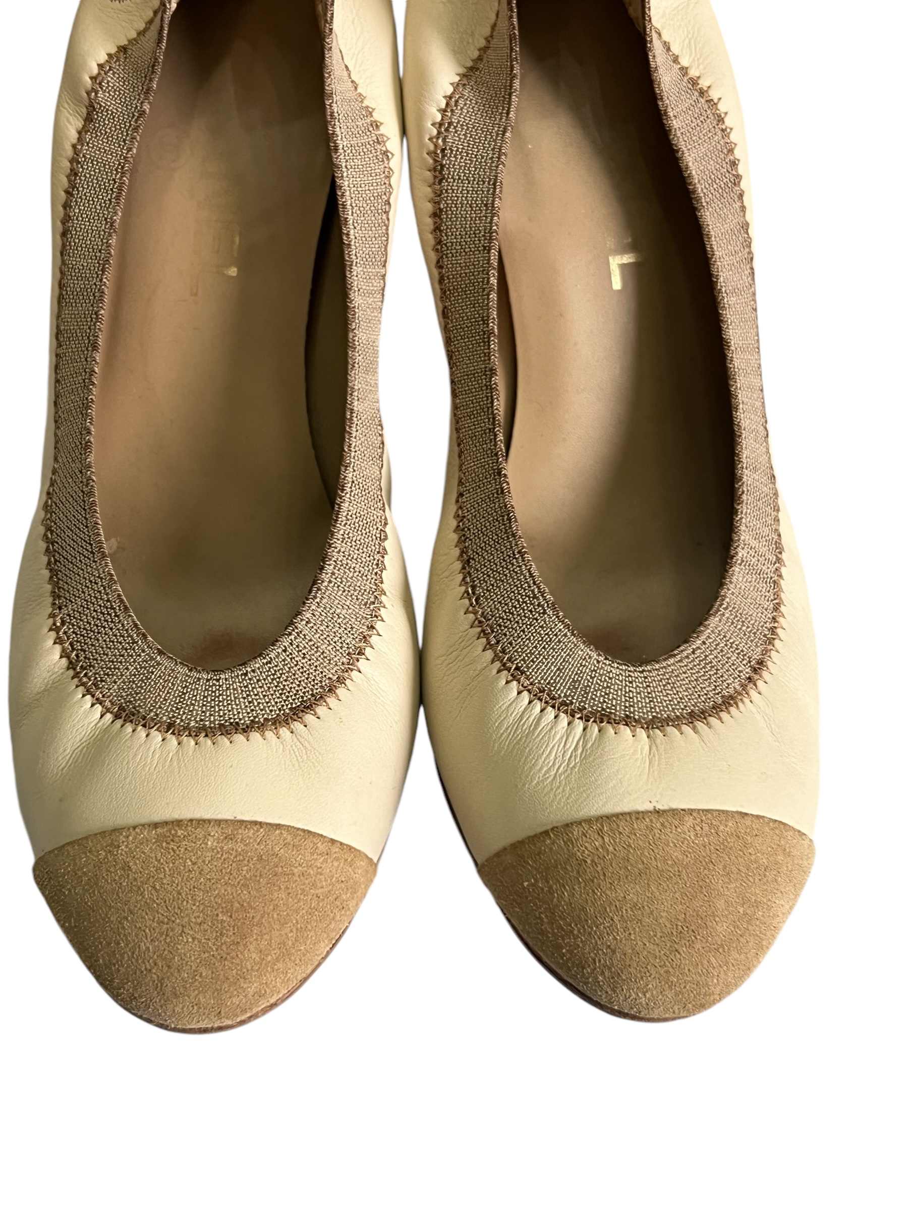 Chanel two-tone suede pumps | LOOP-Marktplatz