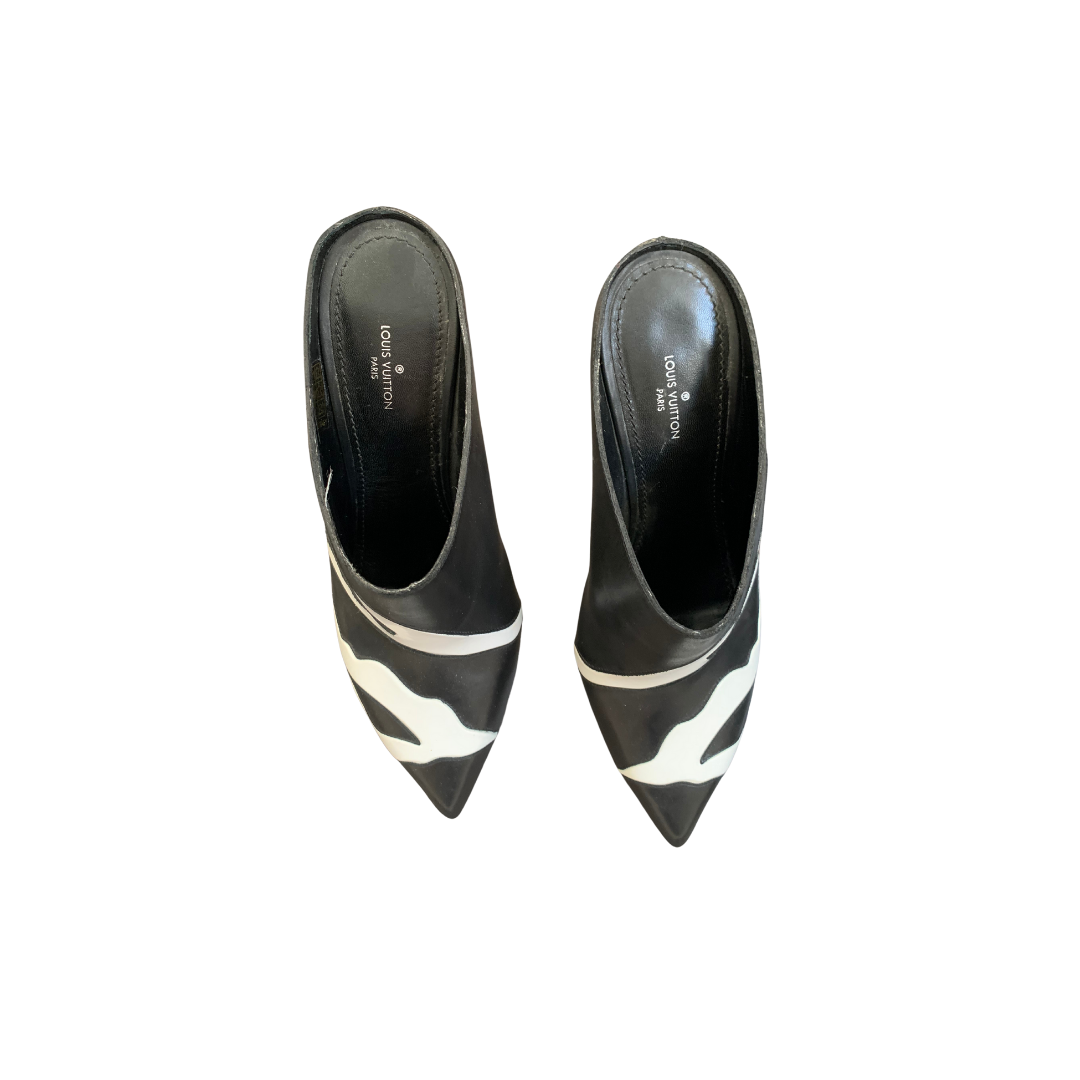 Louis Vuitton leather pumps