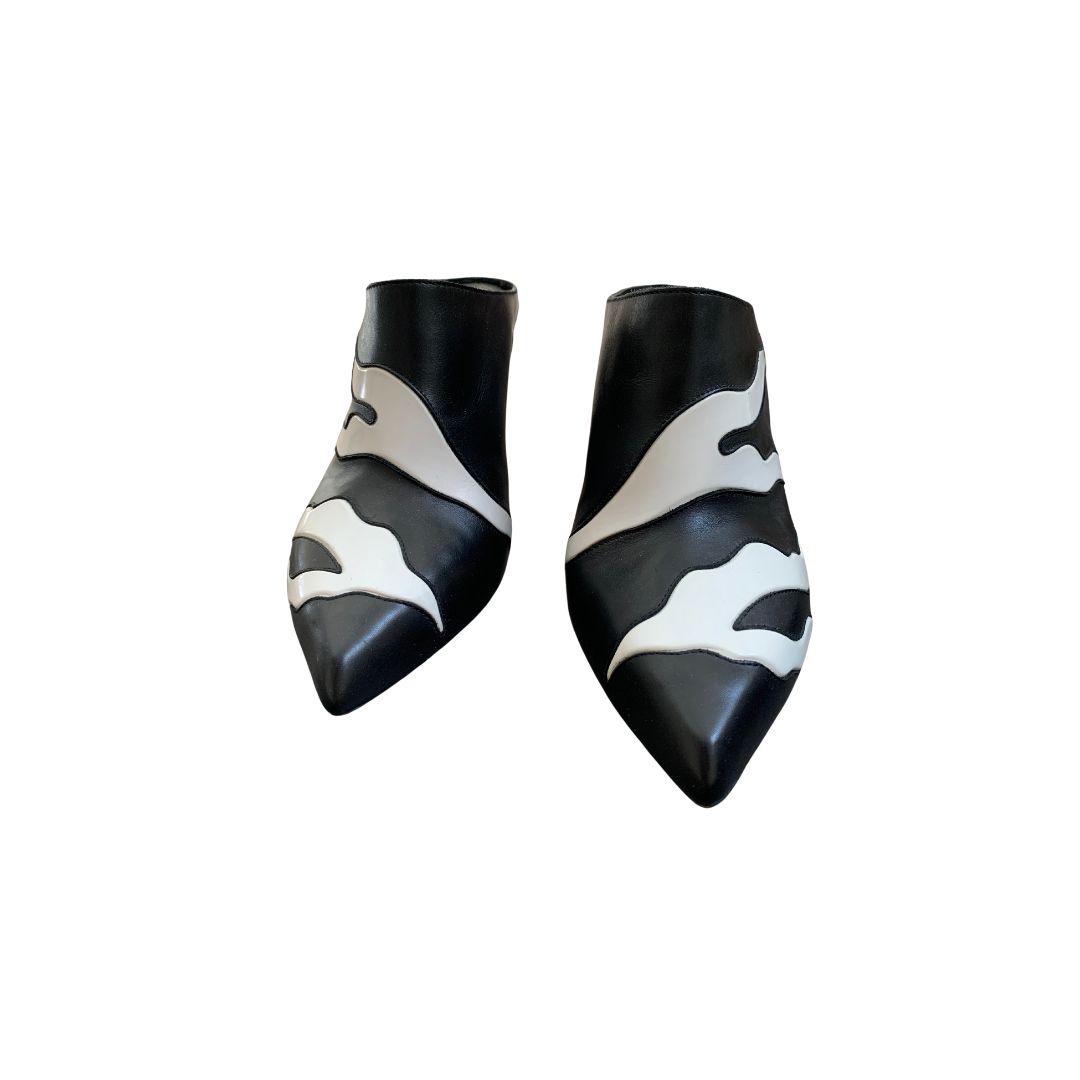 Louis Vuitton leather pumps