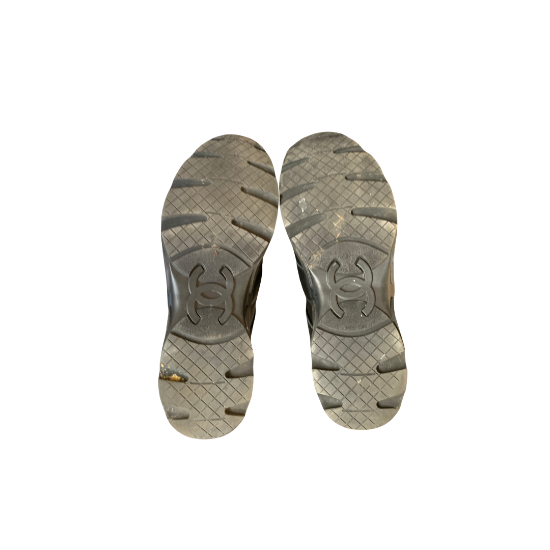 Black leather Chanel sneakers