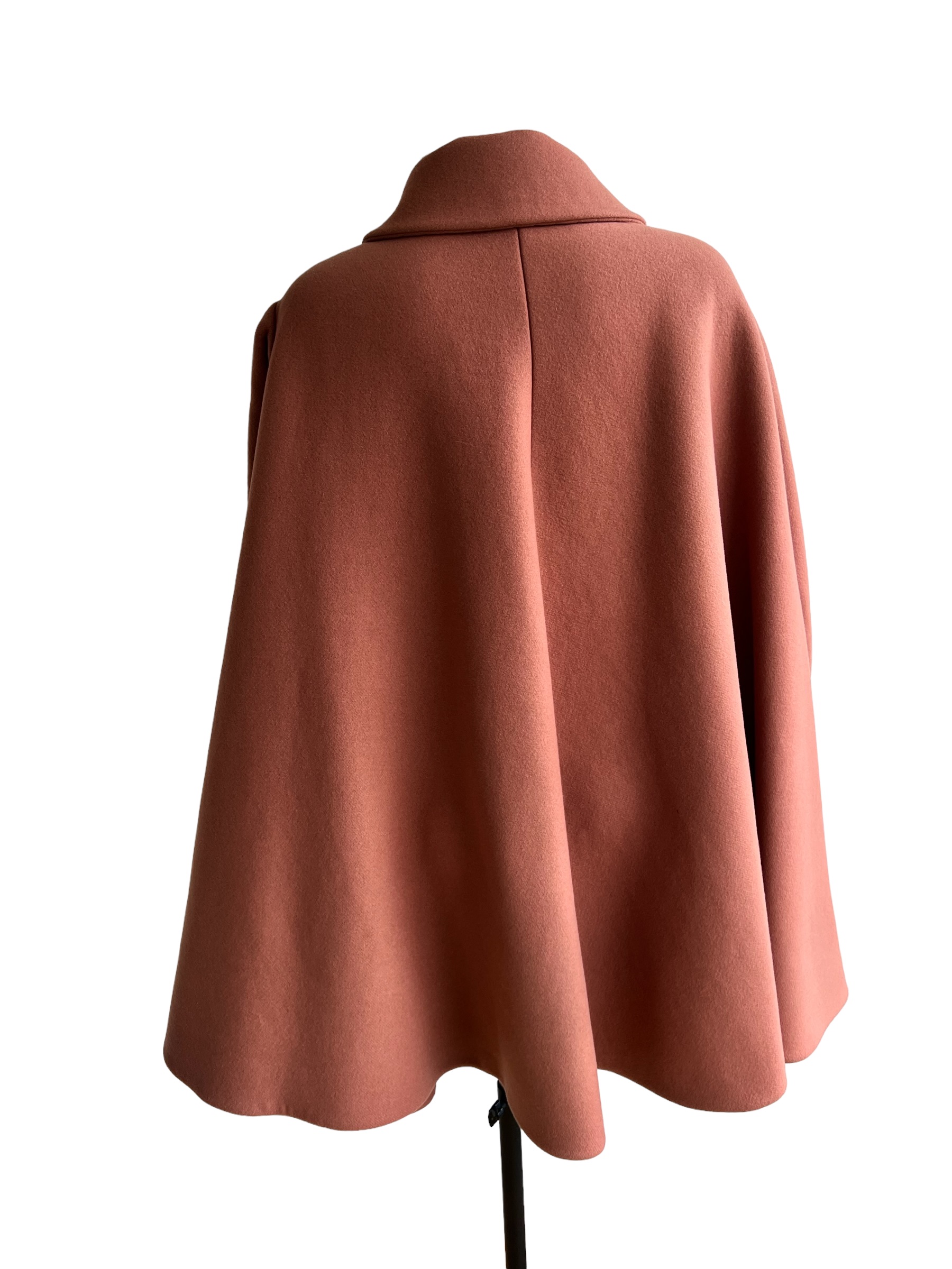 Alaïa coat | LOOP Marketplace