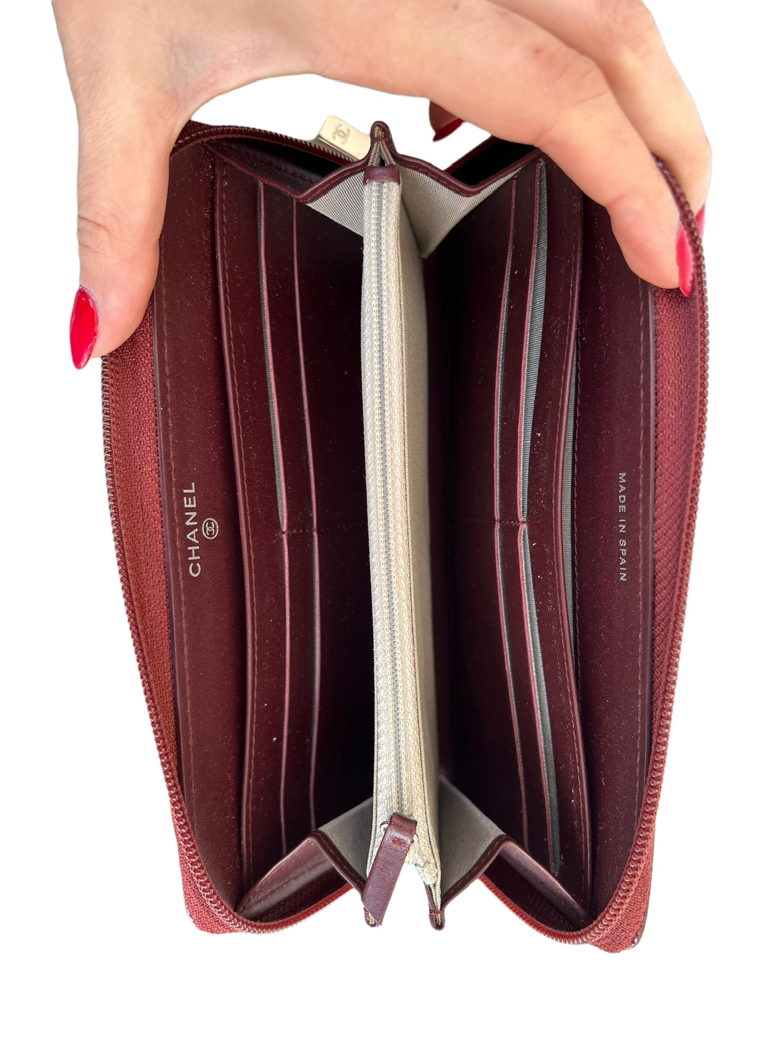 Chanel Wallet | LOOP Marketplace