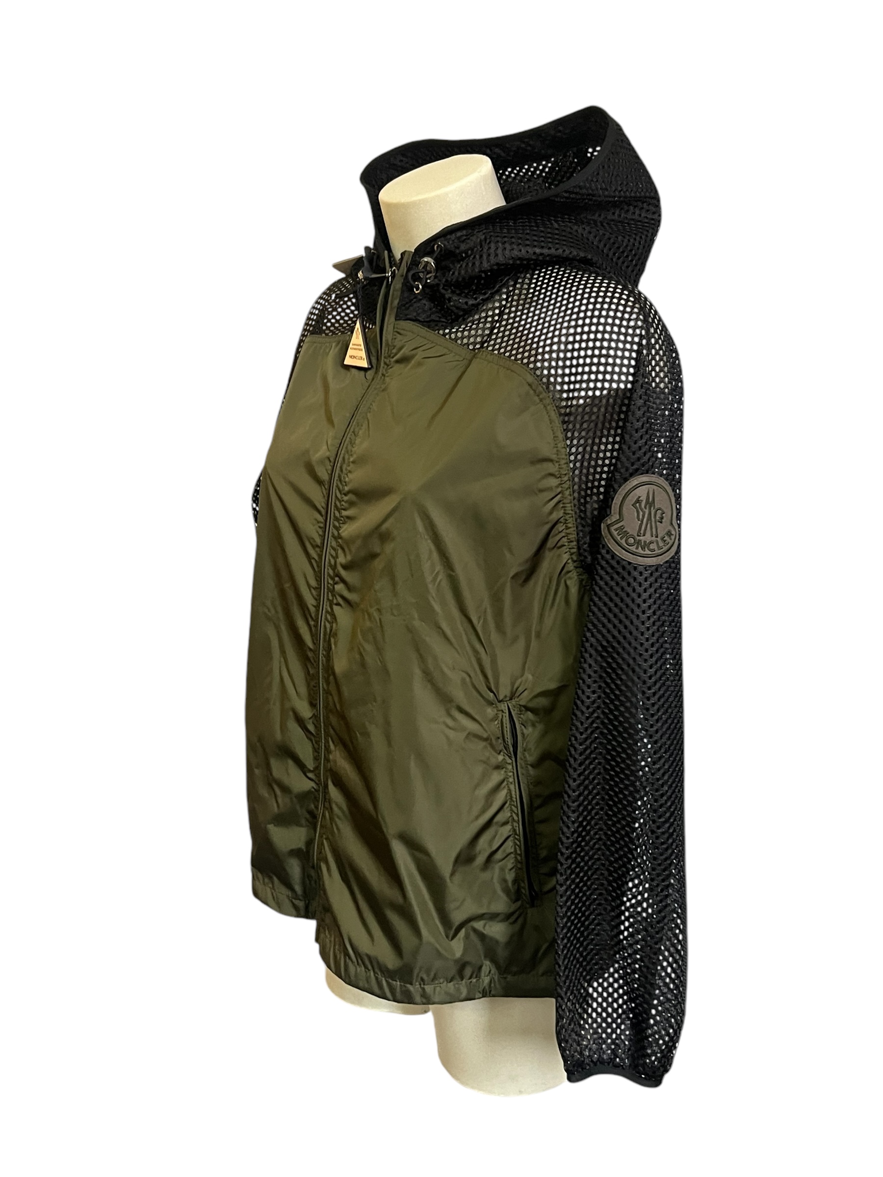 Moncler jacket | LOOP Marketplace