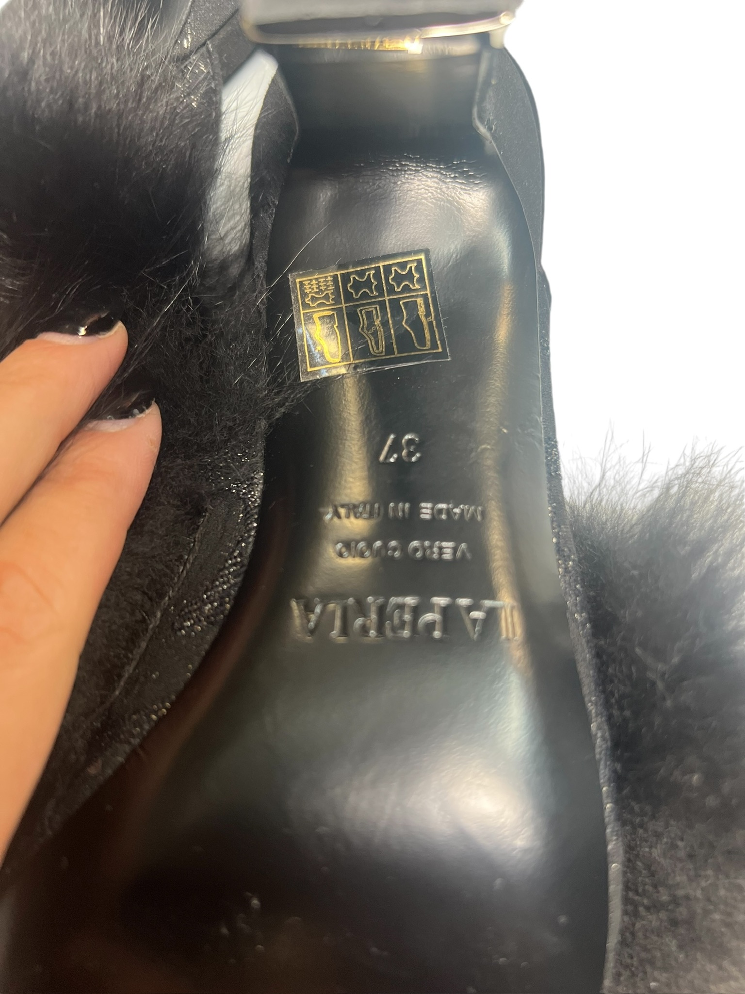La Perla pumps | LOOP Marketplace