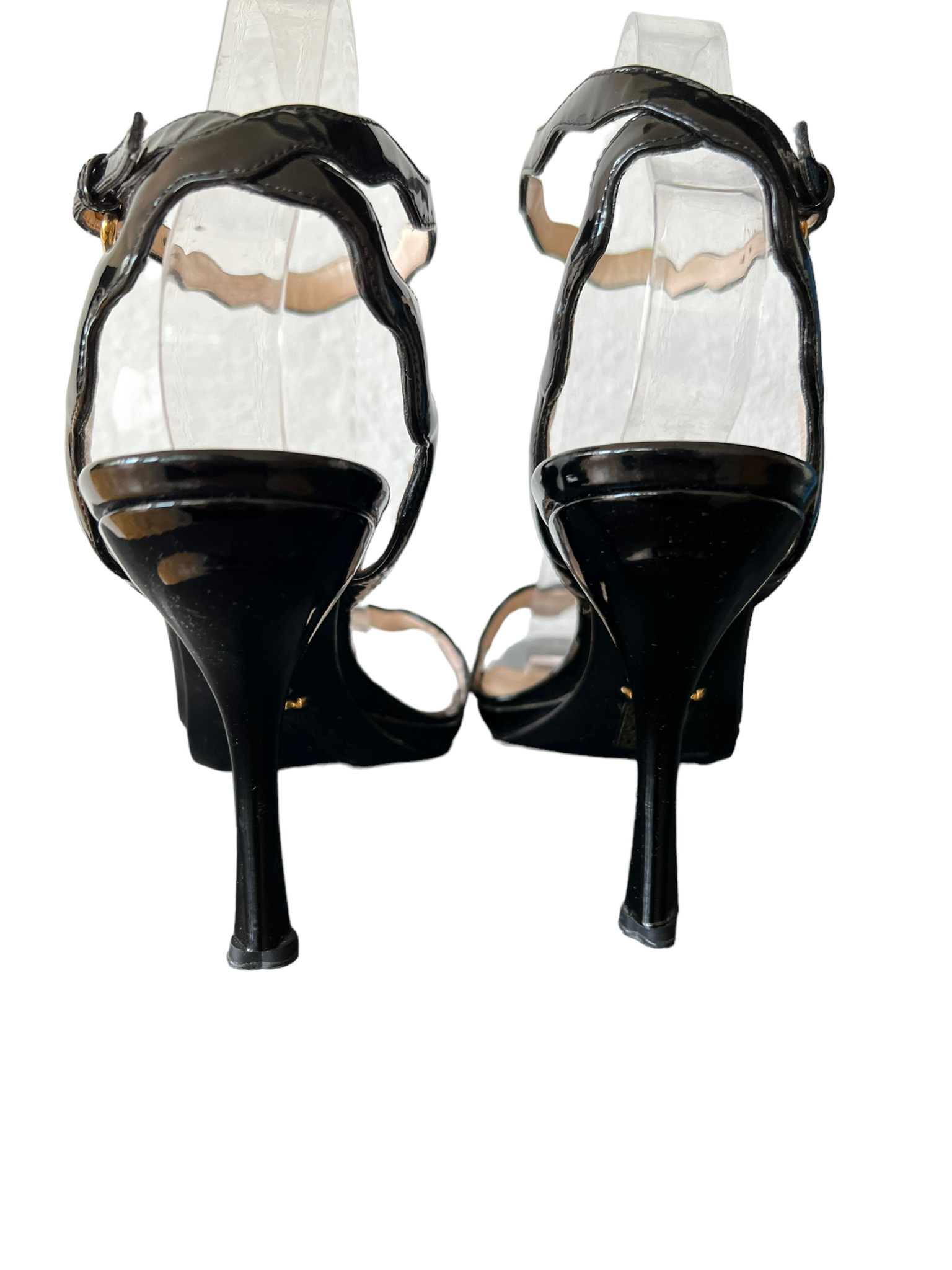 Prada pumps | LOOP Marketplace
