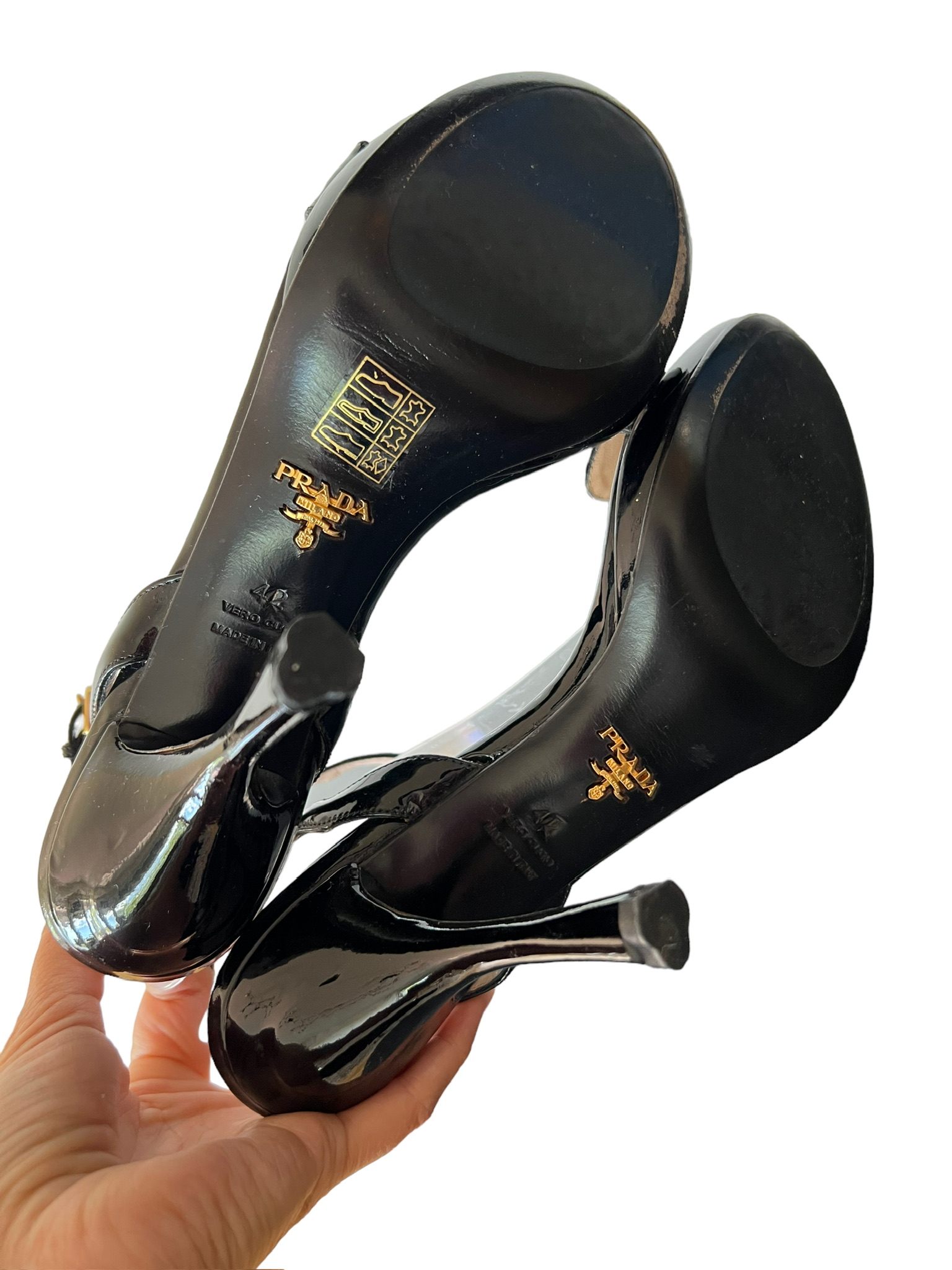 Prada pumps | LOOP Marketplace
