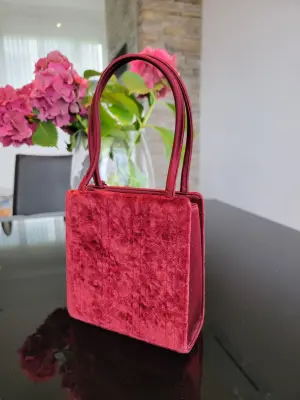 Lady Dior mini aus Samt | LOOP Marketplace