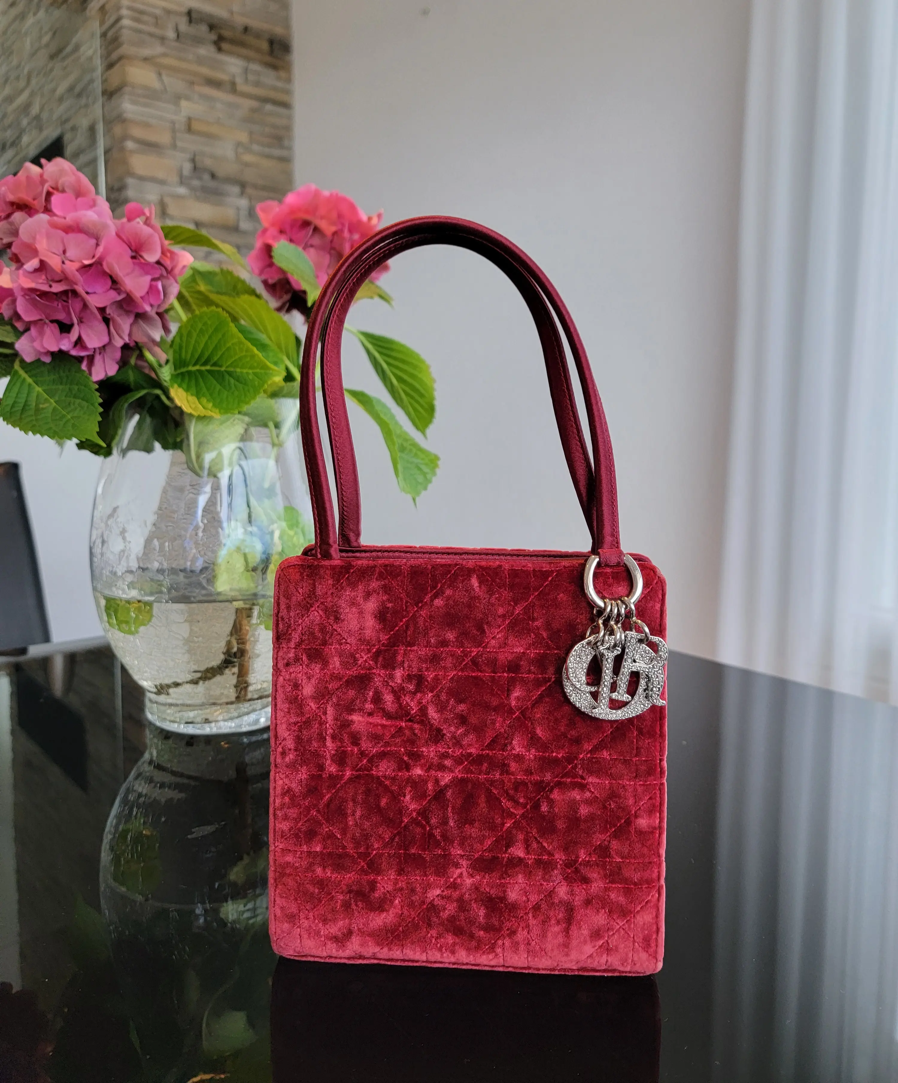 Lady Dior mini aus Samt | LOOP Marketplace