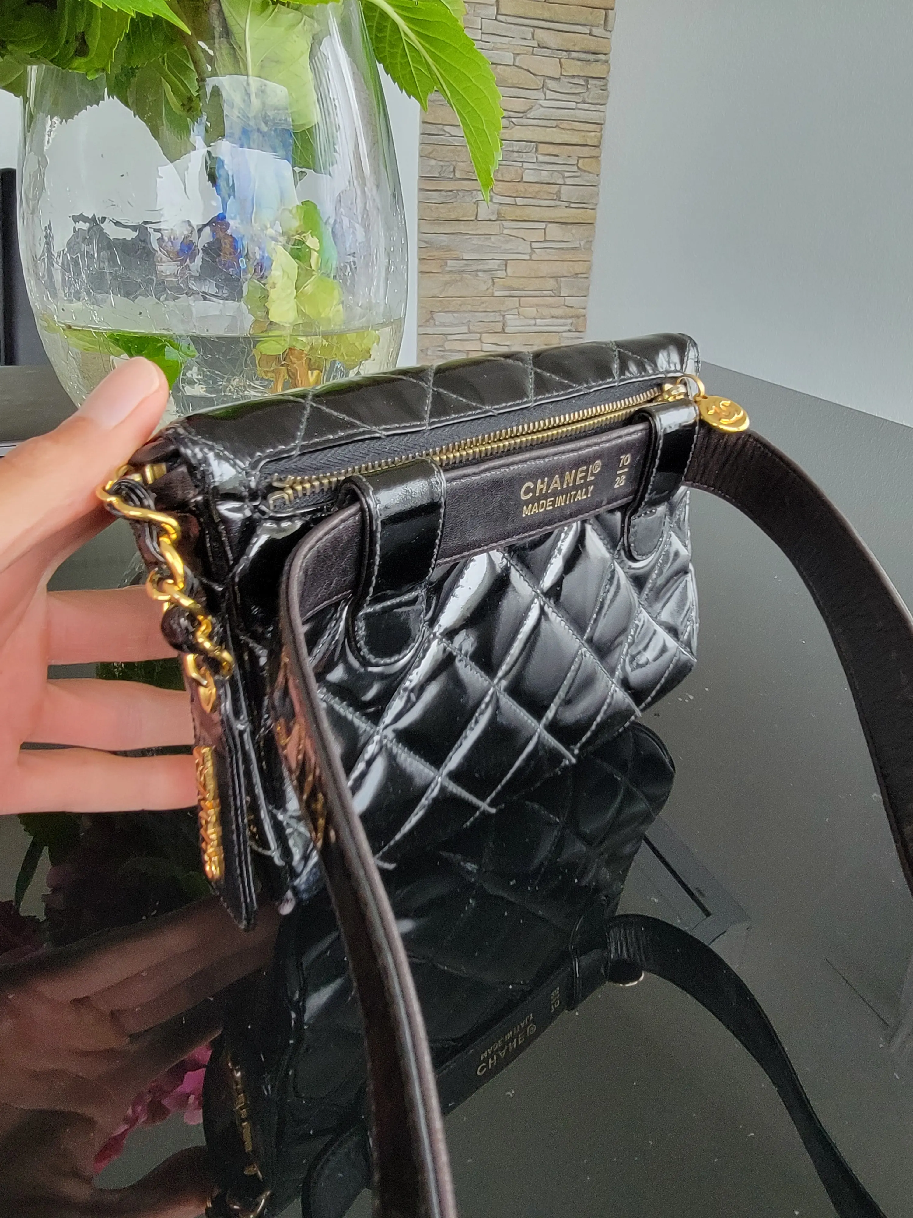 Chanel Gürteltasche Lackleder | LOOP-Marktplatz