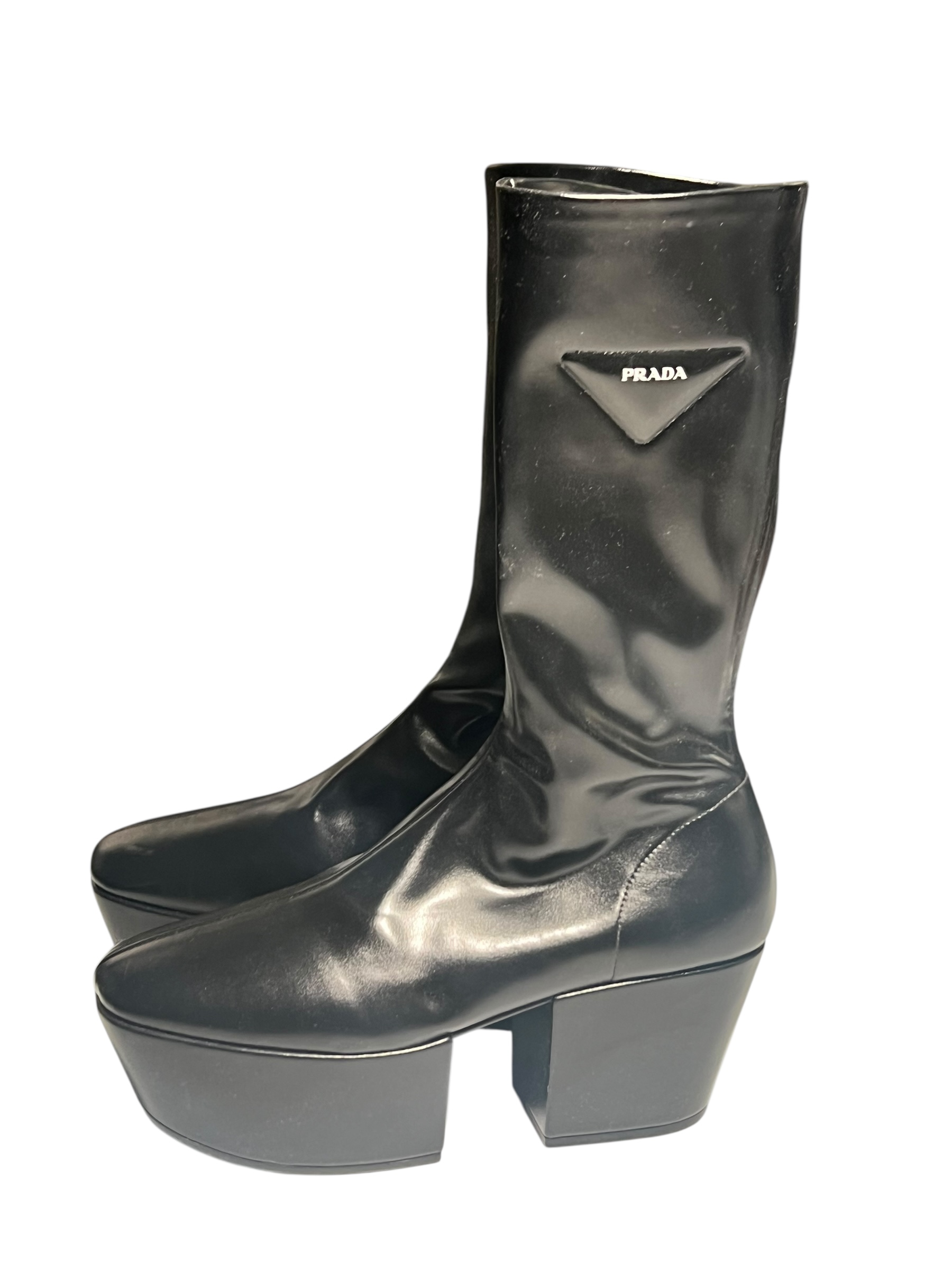 Prada boots | LOOP-Marktplatz