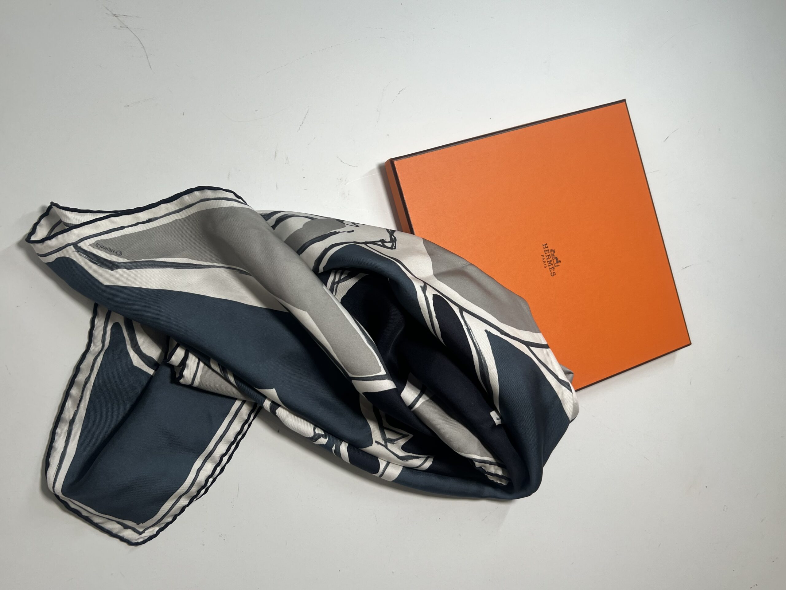Hermès scarf | LOOP-Marktplatz