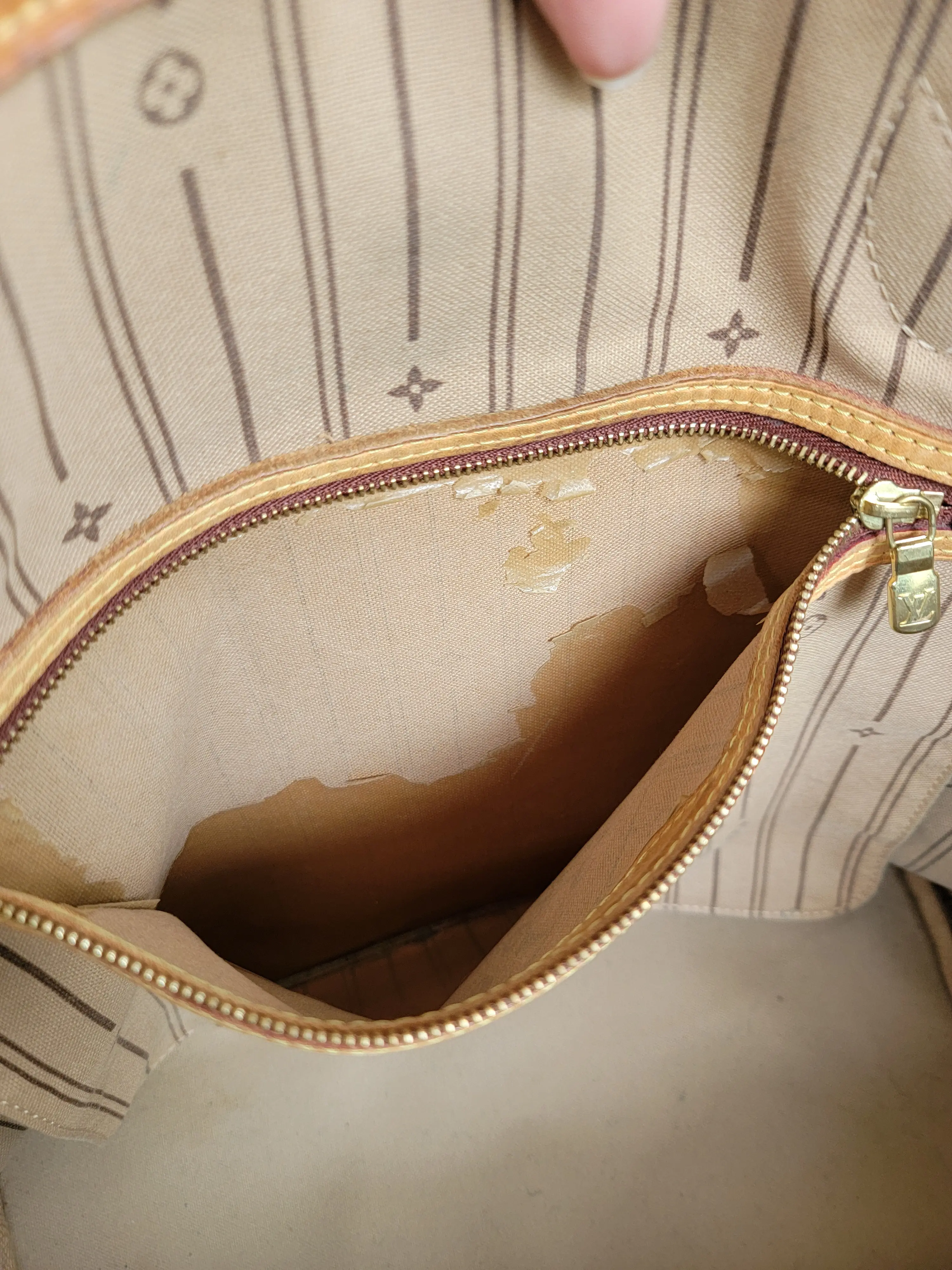 Louis Vuitton Neverfull MM Monogram | LOOP Marketplace