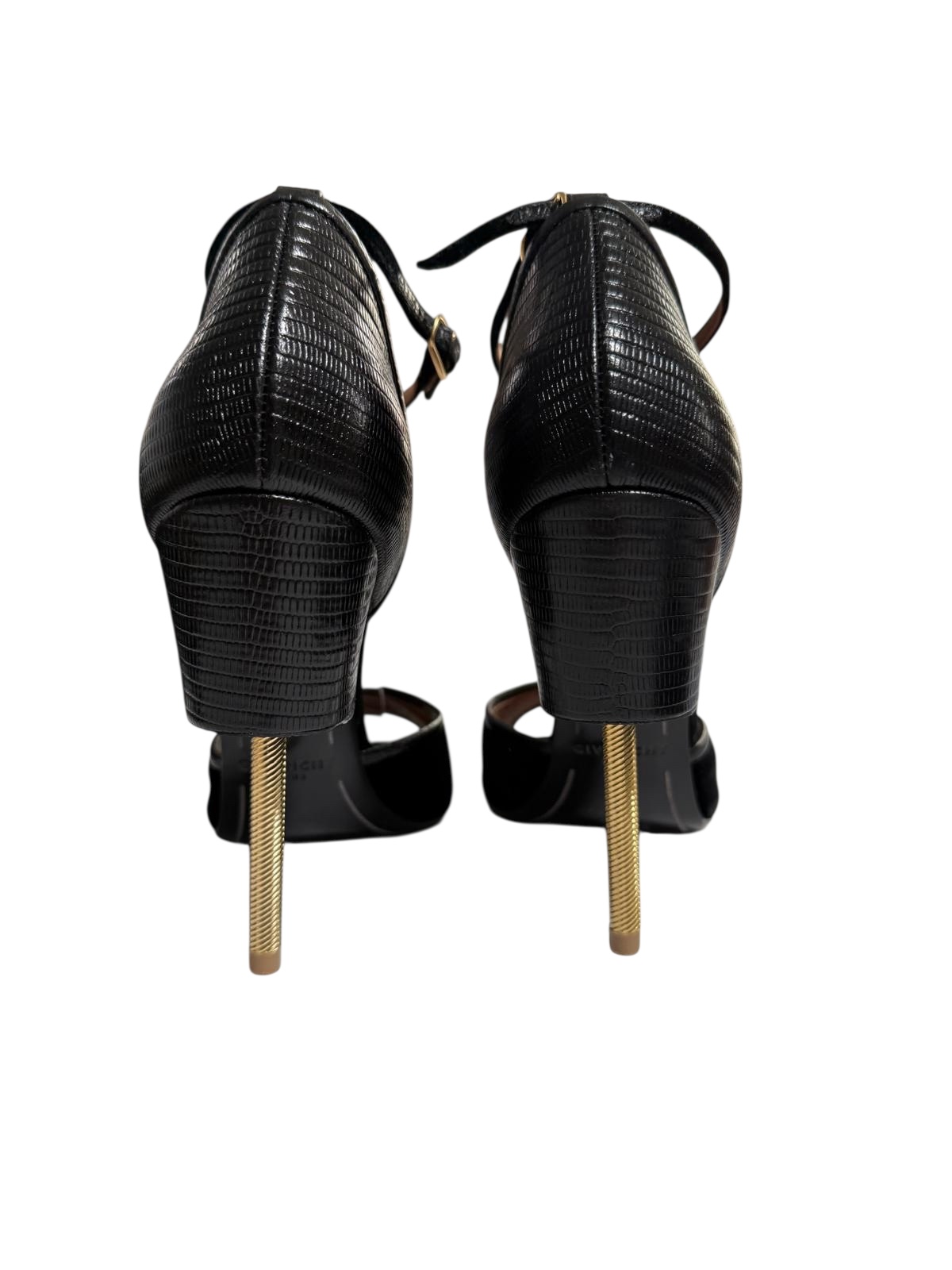 Givenchy pumps | LOOP Marketplace