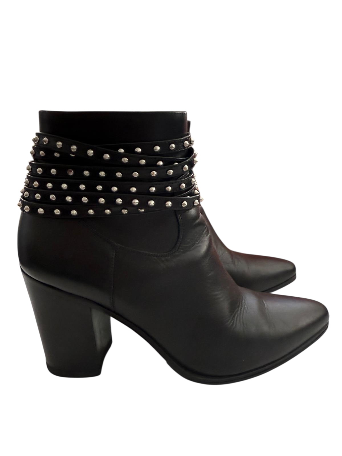 Yves Saint Laurent ankle boots