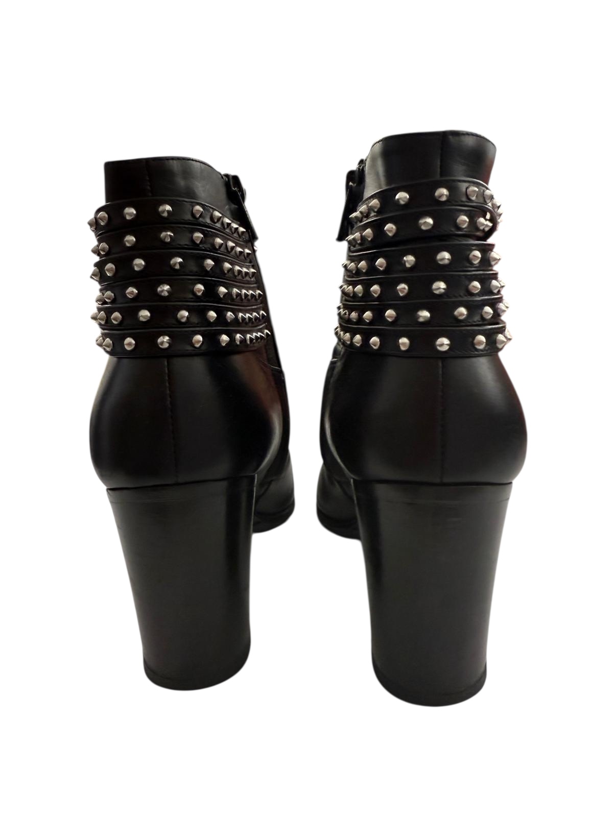 Yves Saint Laurent ankle boots