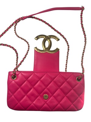 Chanel baguette bag | LOOP-Marktplatz