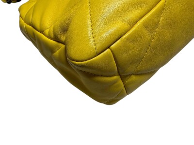 Chanel 19 bag | LOOP-Marktplatz