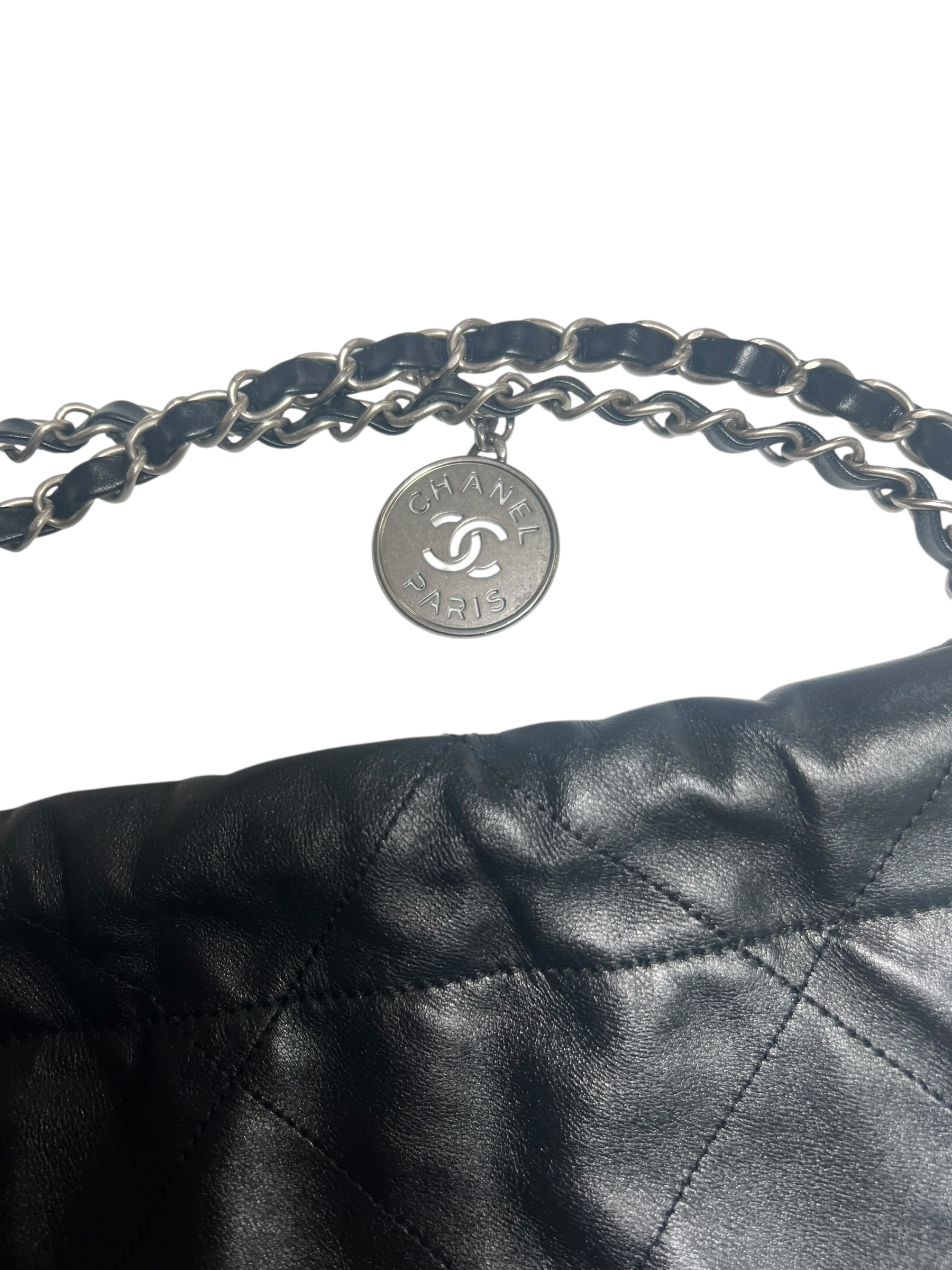 Chanel 22 bag | LOOP-Marktplatz