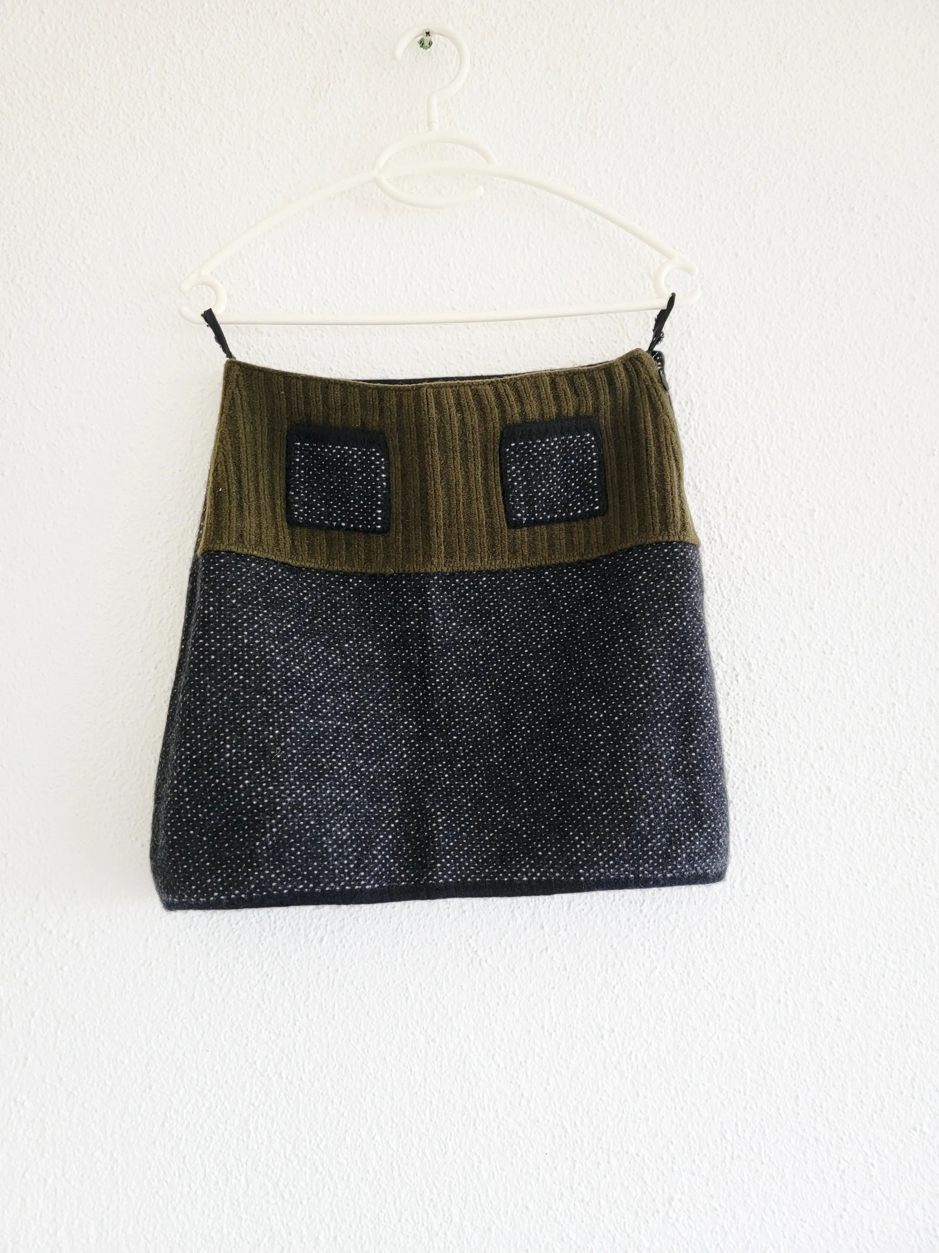 Prada Rock aus Wolle | LOOP-Marktplatz