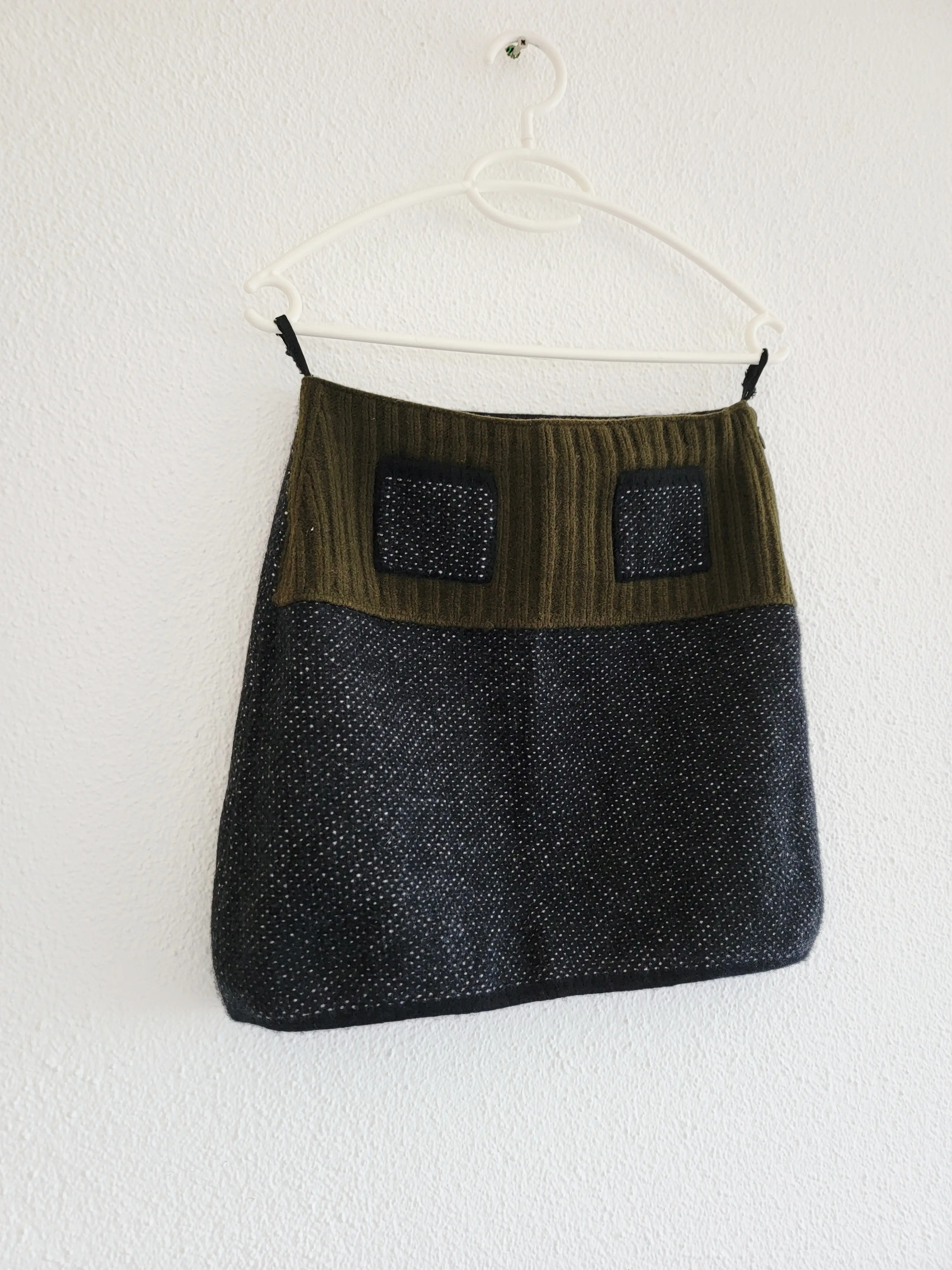 Prada Rock aus Wolle | LOOP-Marktplatz