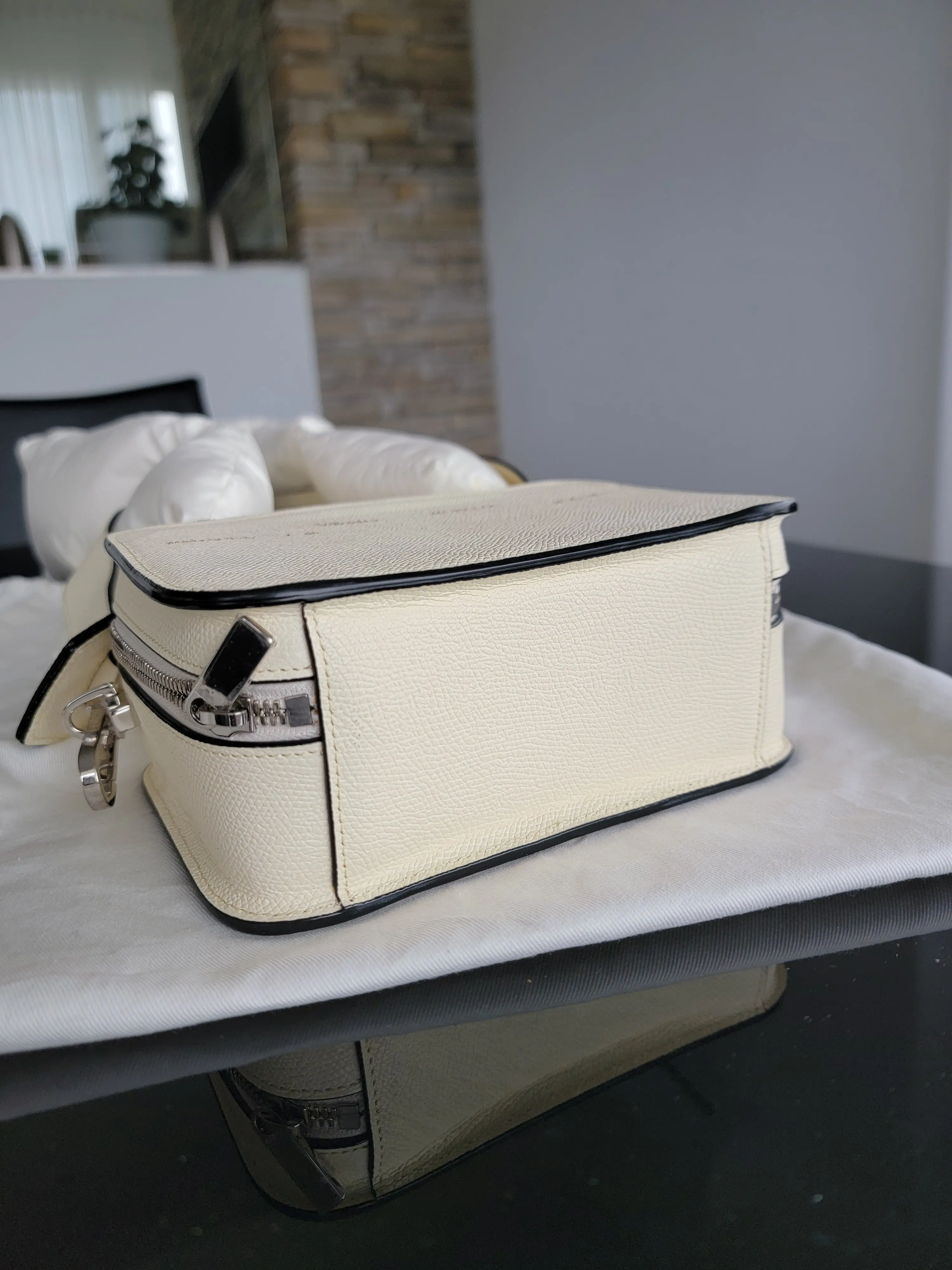 Moncler x Valextra Tasche | LOOP-Marktplatz