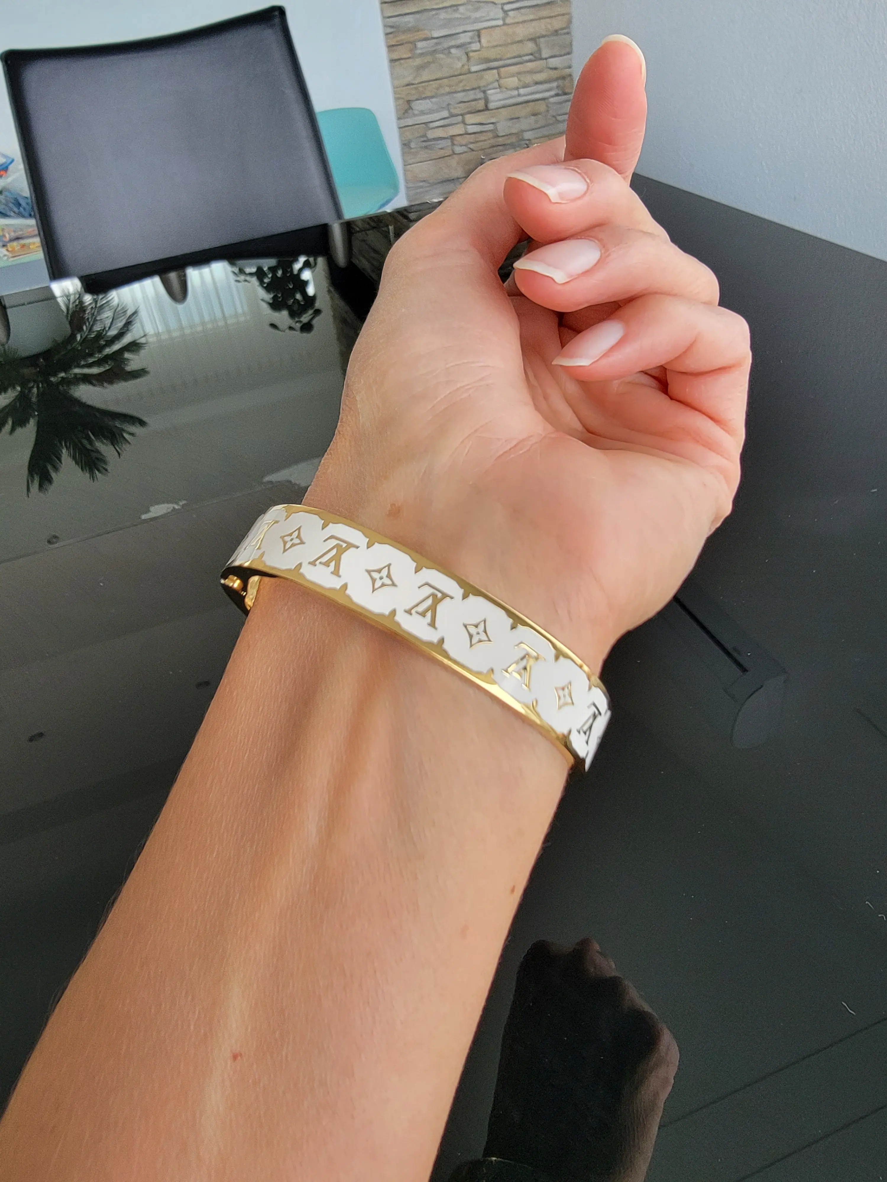 Louis Vuitton Nanogram Emaille Armband | LOOP-Marktplatz