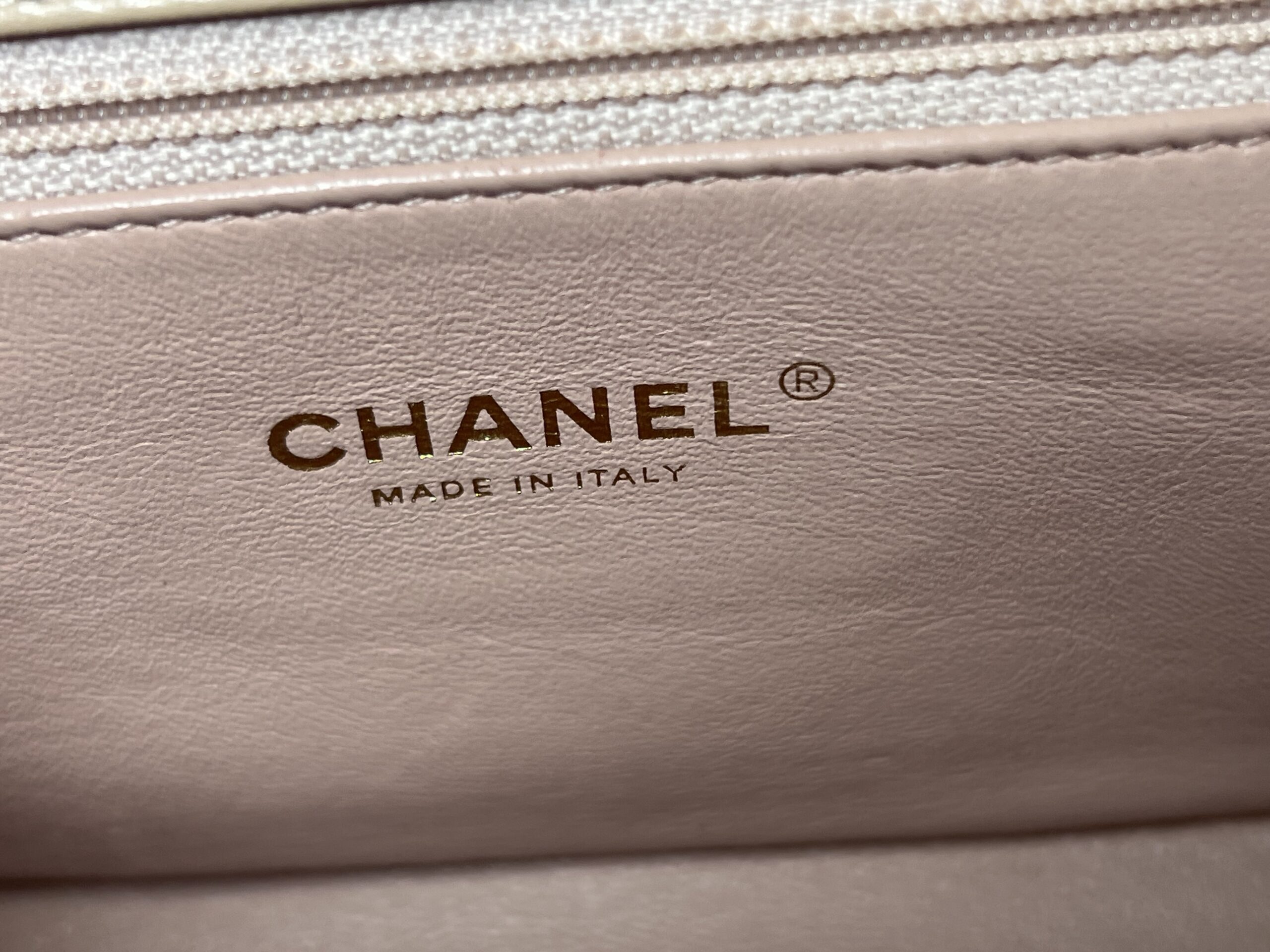 Beige Chanel Bag | LOOP-Marktplatz