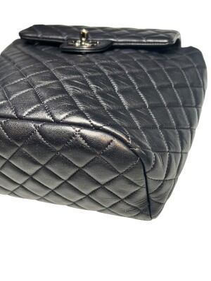 Chanel Backpack | LOOP-Marktplatz