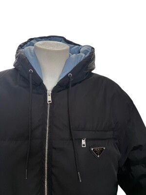 Prada down jacket | LOOP-Marktplatz