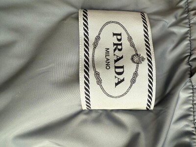 Prada down jacket | LOOP-Marktplatz