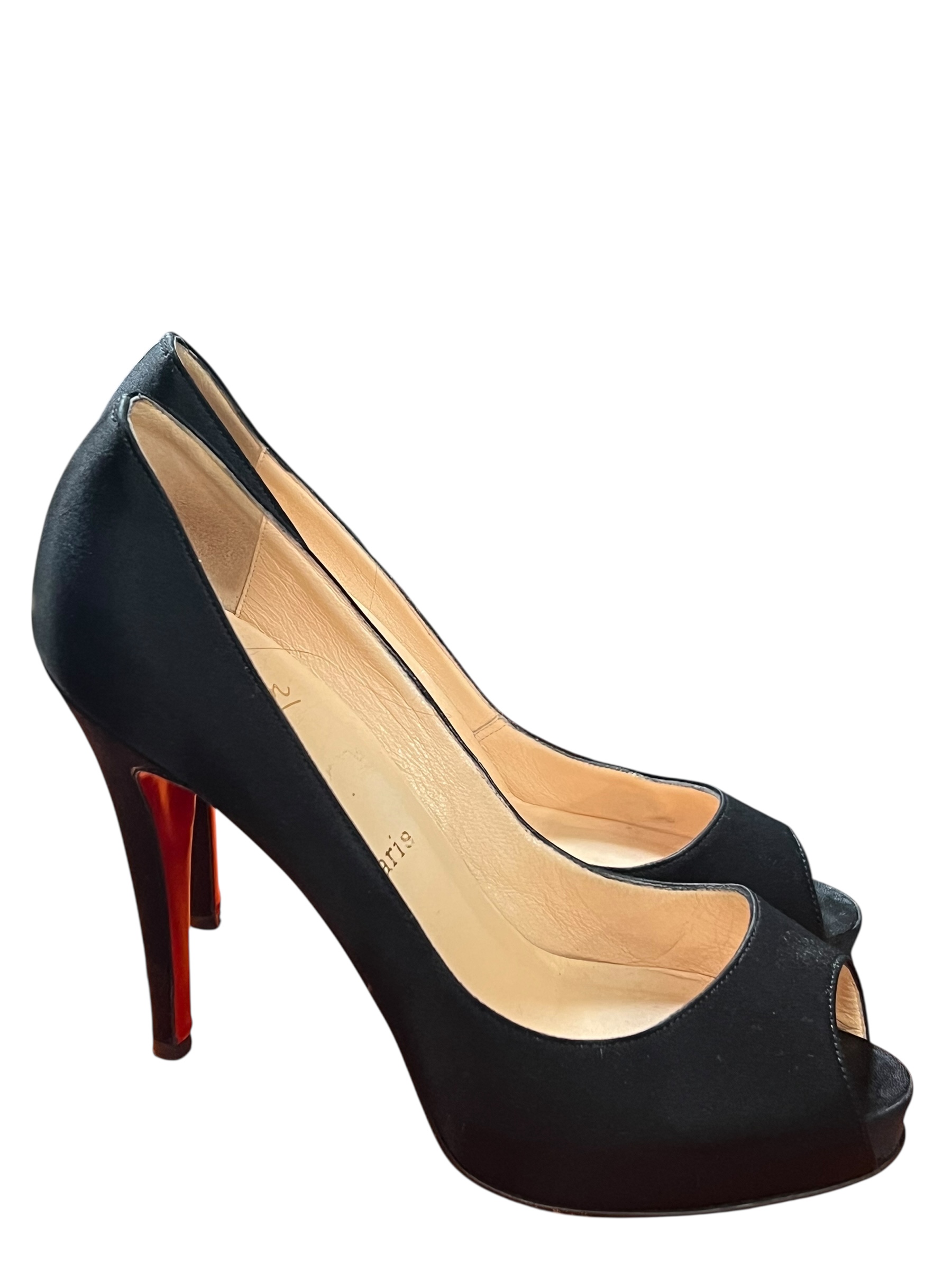 Satin Louboutin Pumps