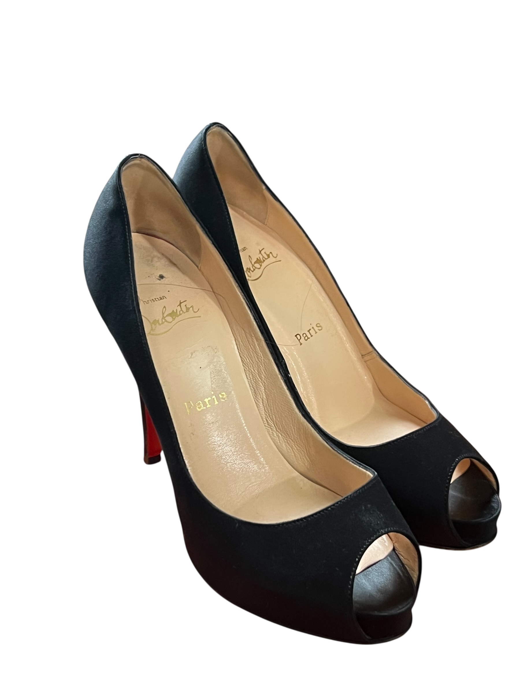 Satin Louboutin Pumps