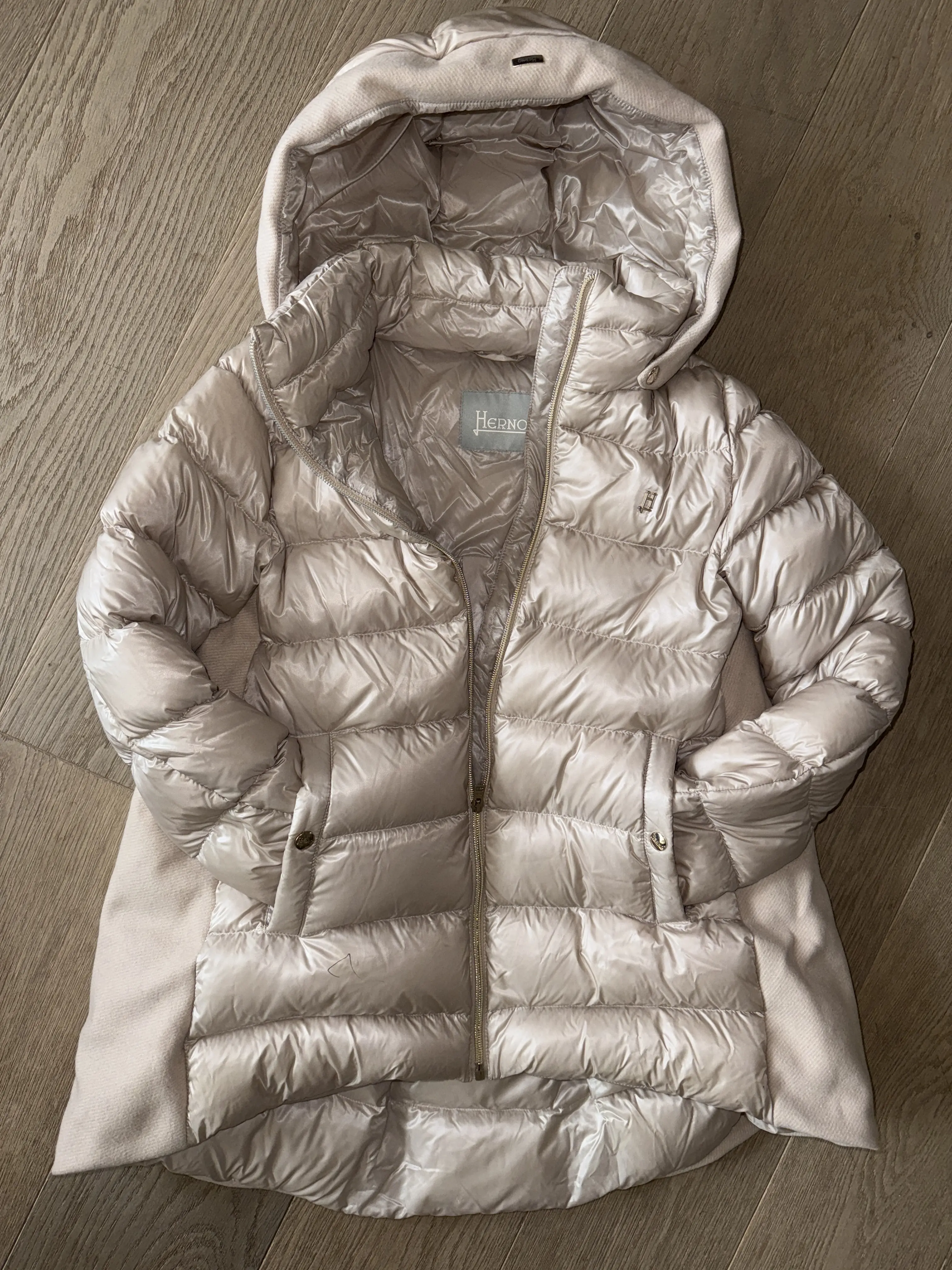 Herno Daunen jacke | LOOP Marketplace