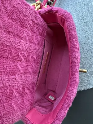 Chanel tweed Bauchtasche | LOOP-Marktplatz