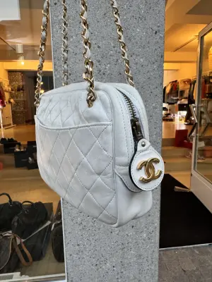 Chanel Camera Bag | LOOP-Marktplatz