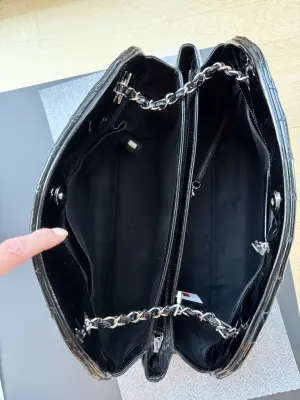 Große Chanel Bowling Tasche | LOOP-Marktplatz