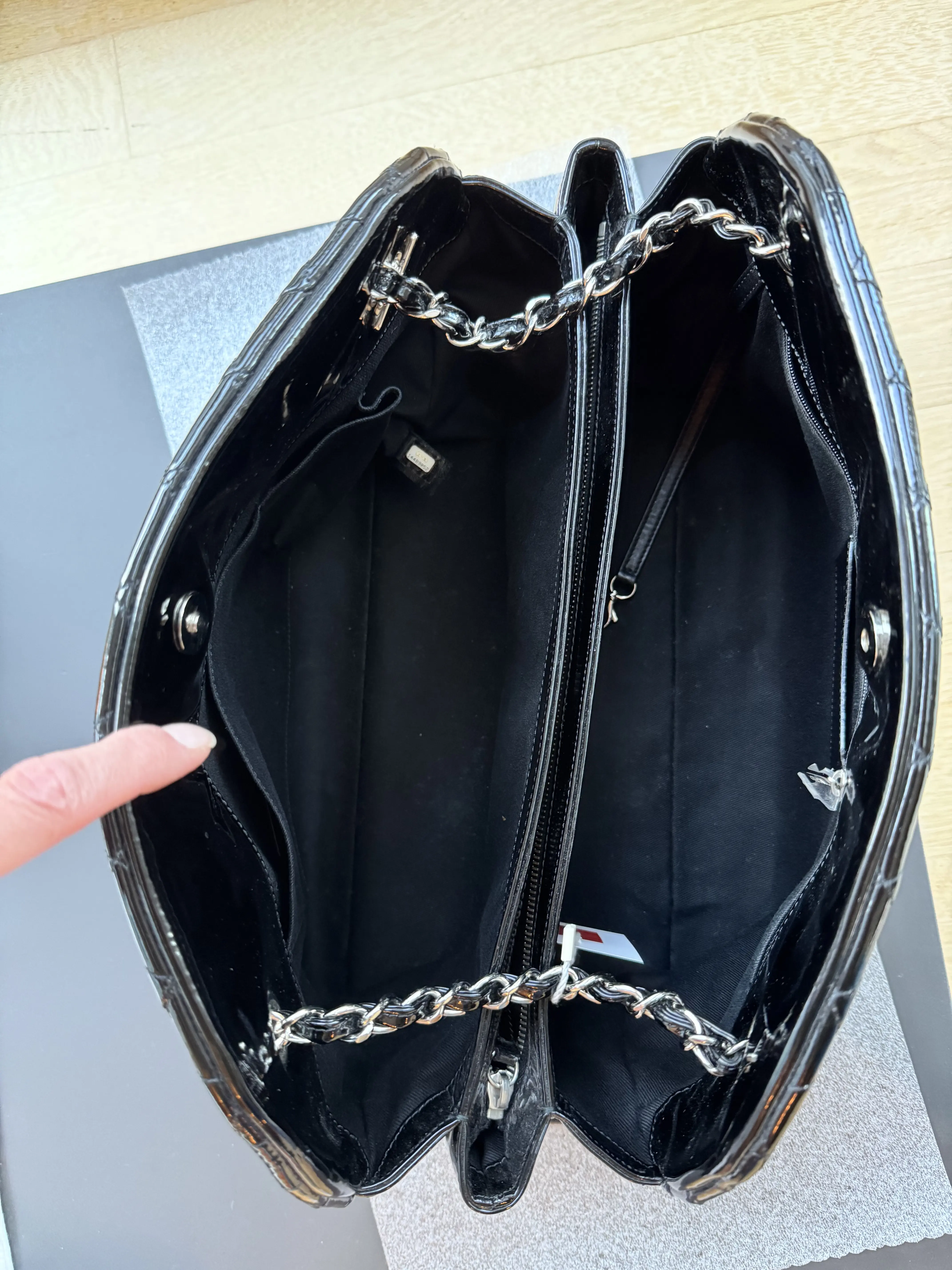 Große Chanel Bowling Tasche | LOOP-Marktplatz