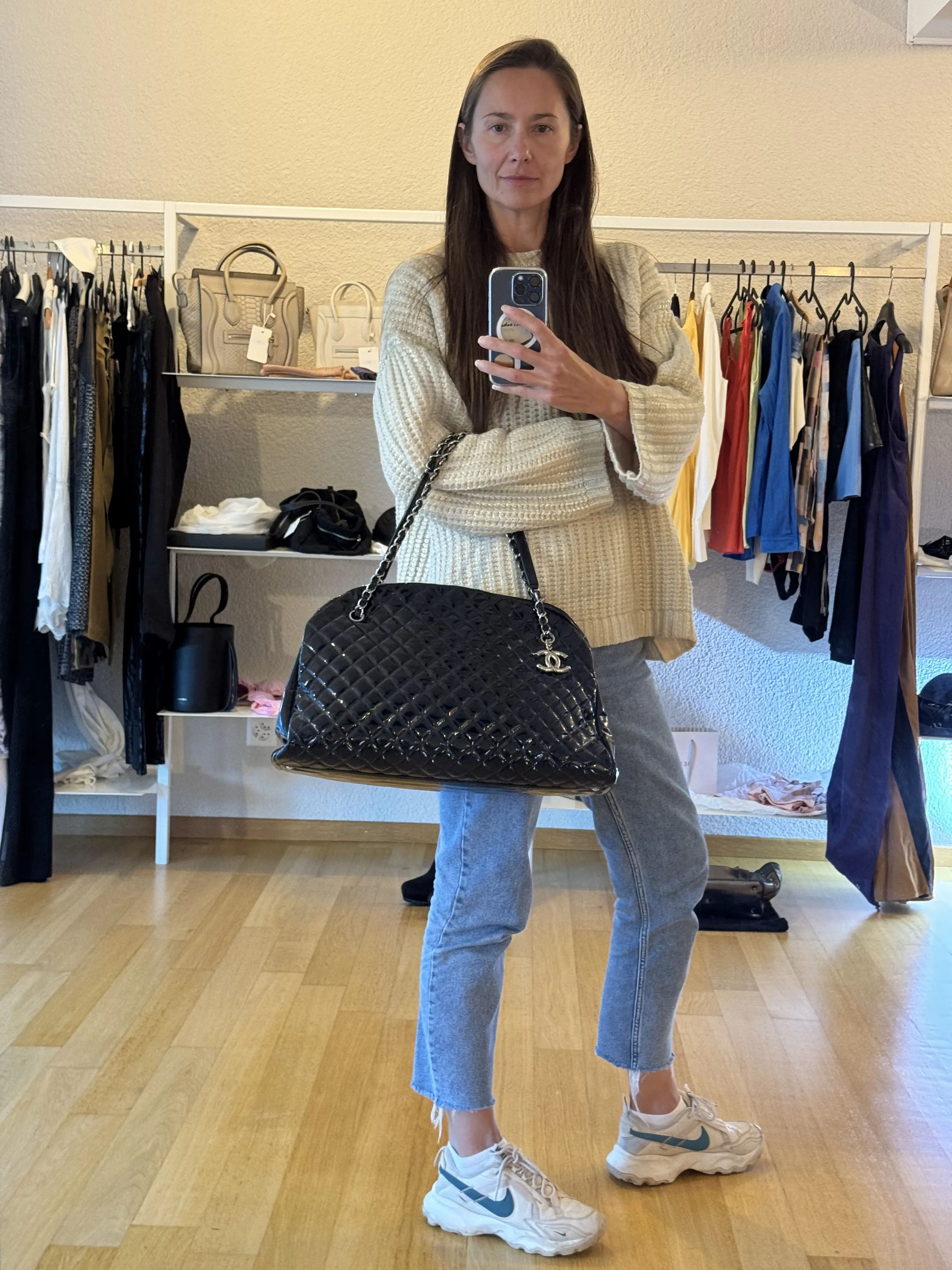 Große Chanel Bowling Tasche | LOOP-Marktplatz